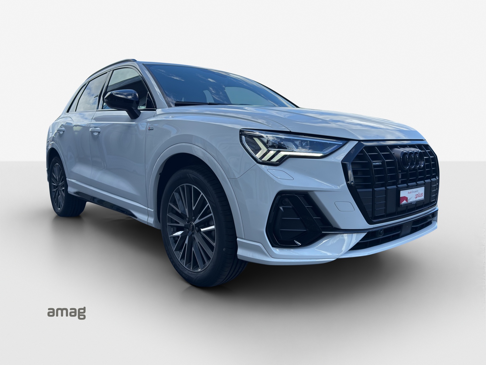 AUDI Q3 Sportback 40 TFSI S line quattro S-tronic-image-5