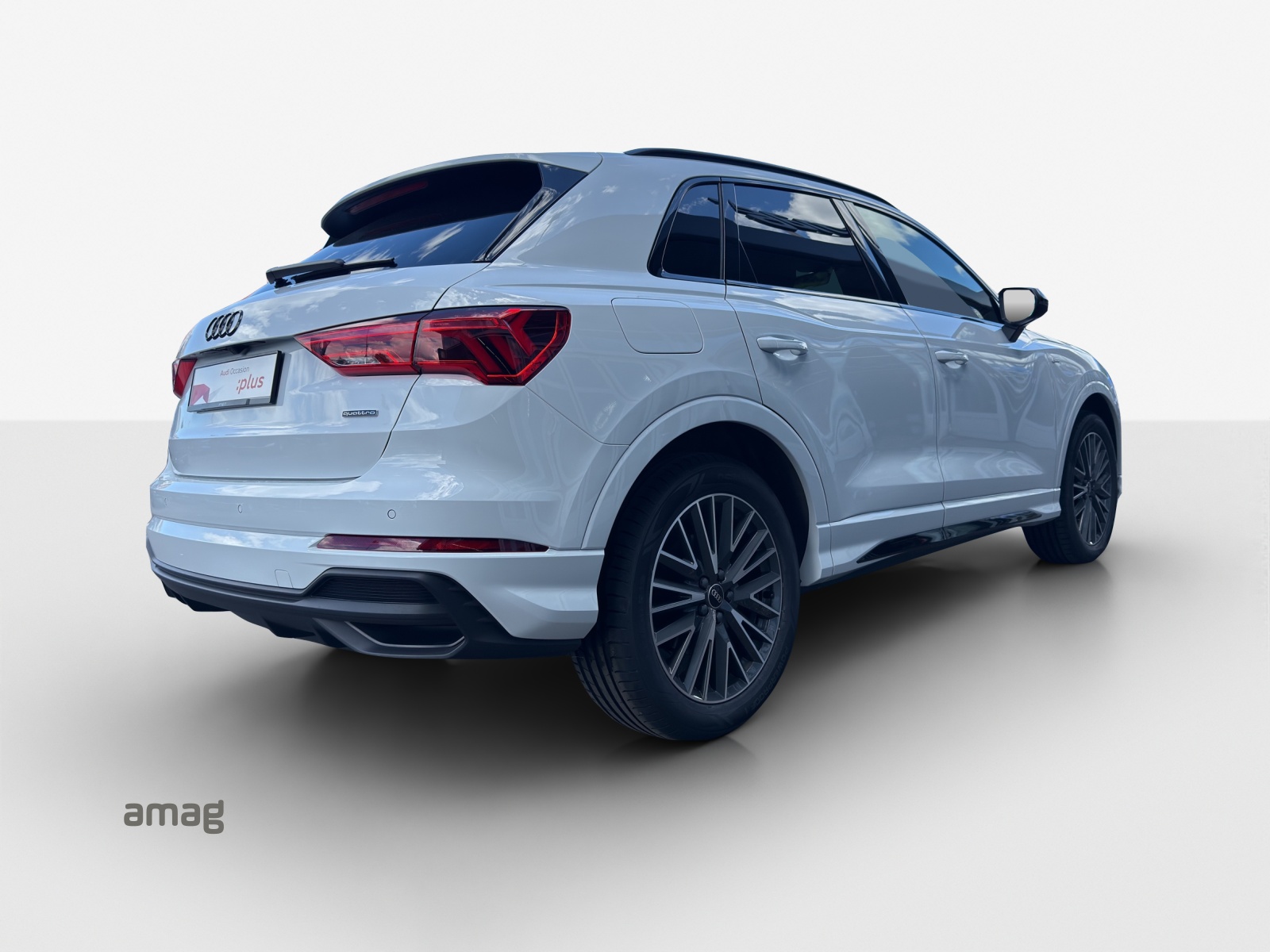 AUDI Q3 Sportback 40 TFSI S line quattro S-tronic-image-4