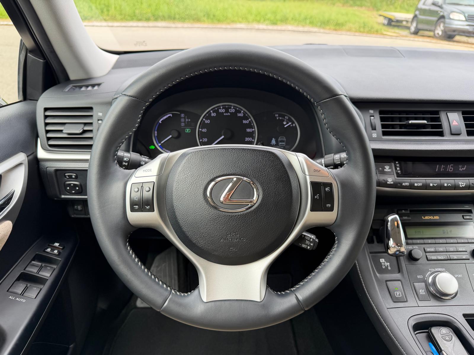 LEXUS CT 200h Comfort-image-10