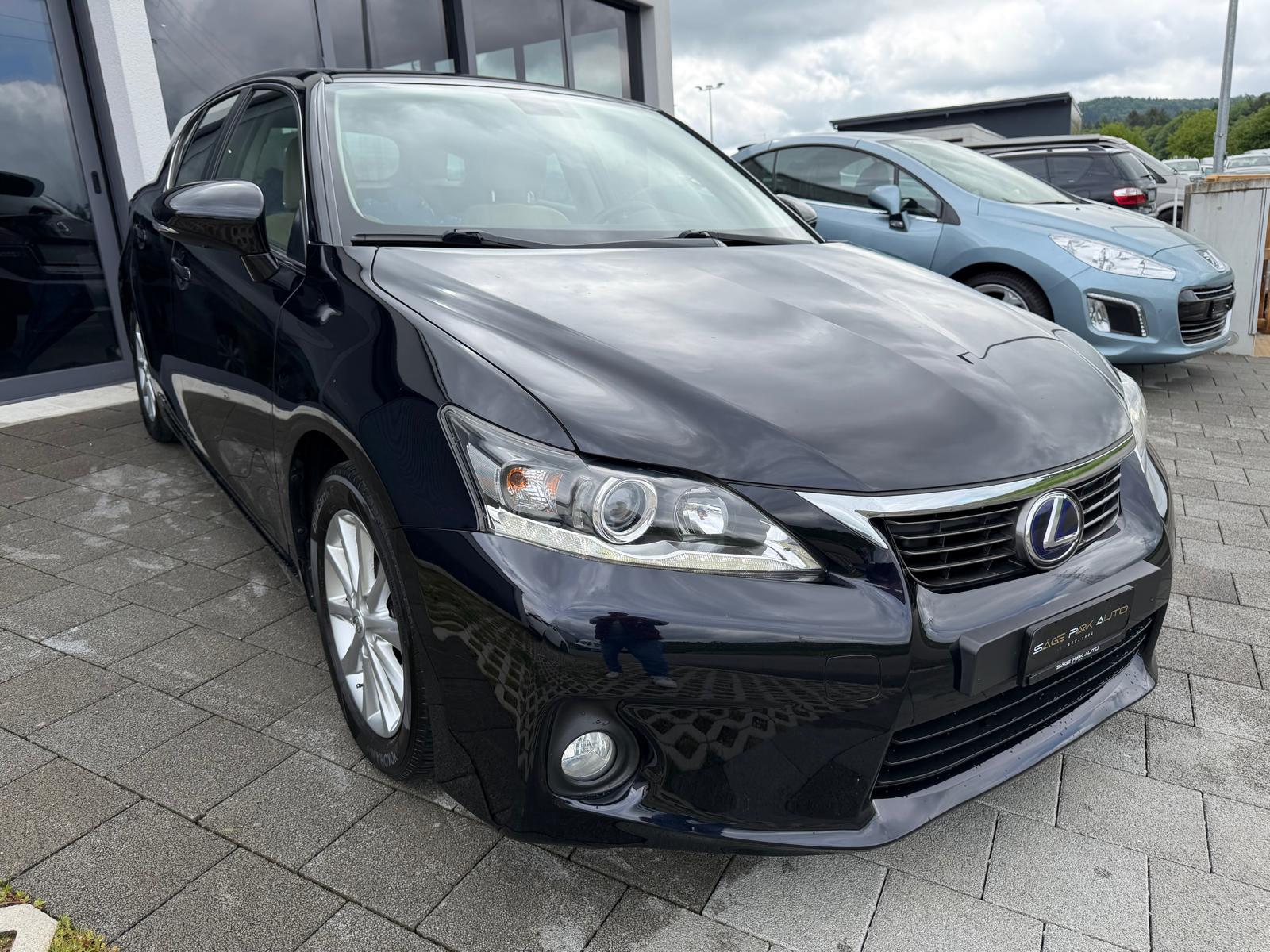 LEXUS CT 200h Comfort-showroom-element-1