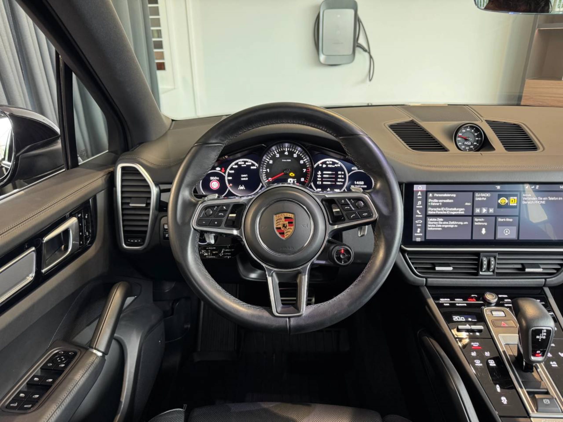 PORSCHE Cayenne S-image-14