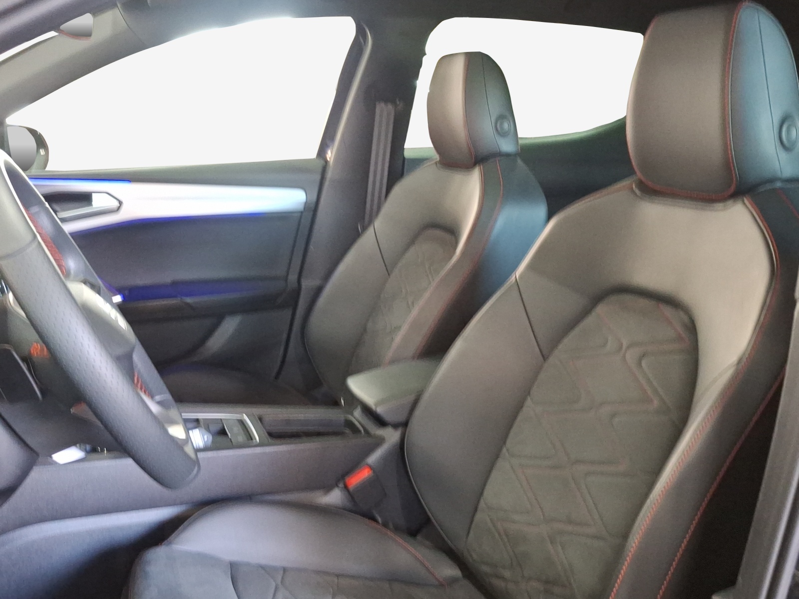 SEAT Leon 1.5 eTSI mHEV DSG FR-image-7