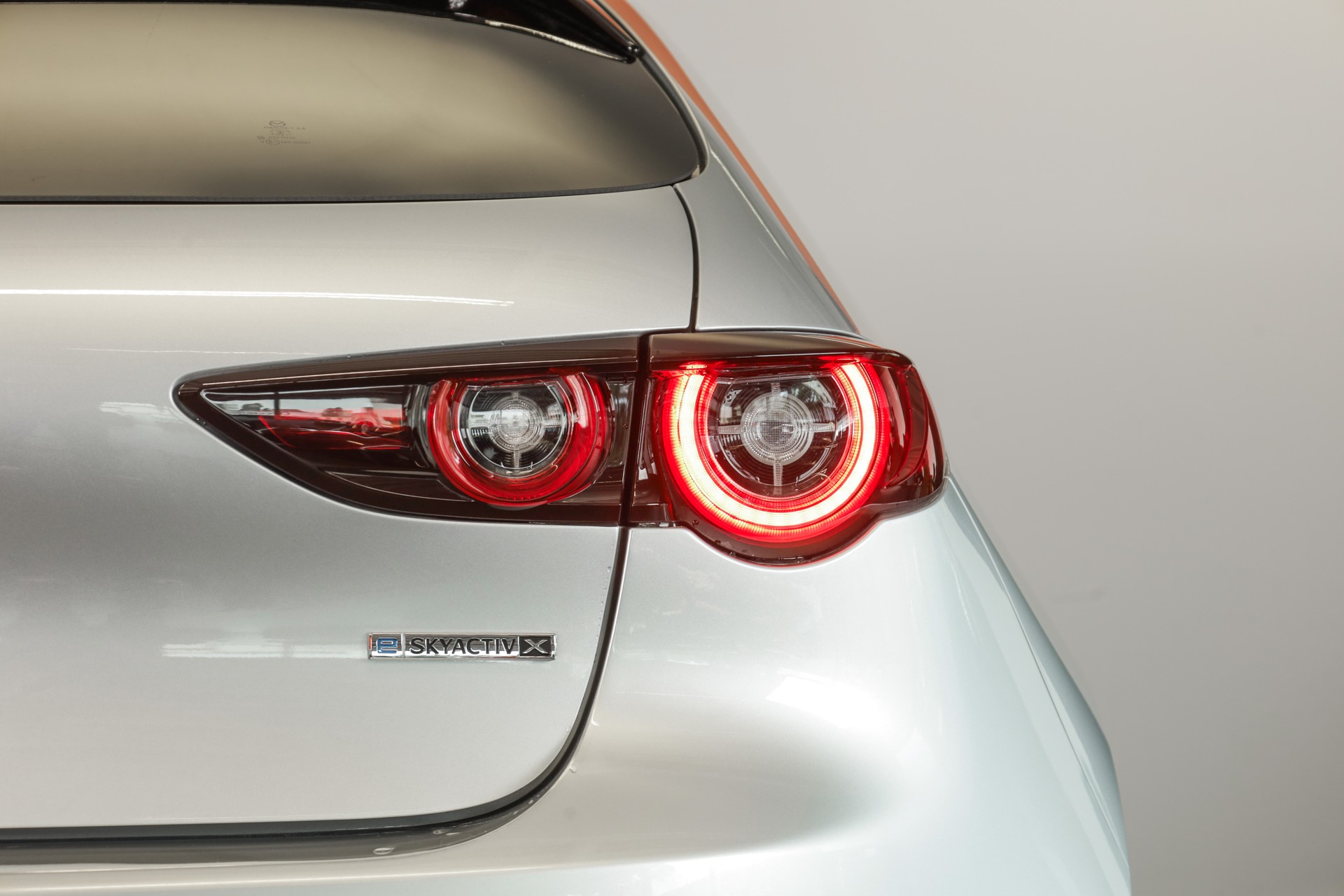 MAZDA 3 Hatchback SKYACTIV-X M Hybrid 186 Homura-image-22