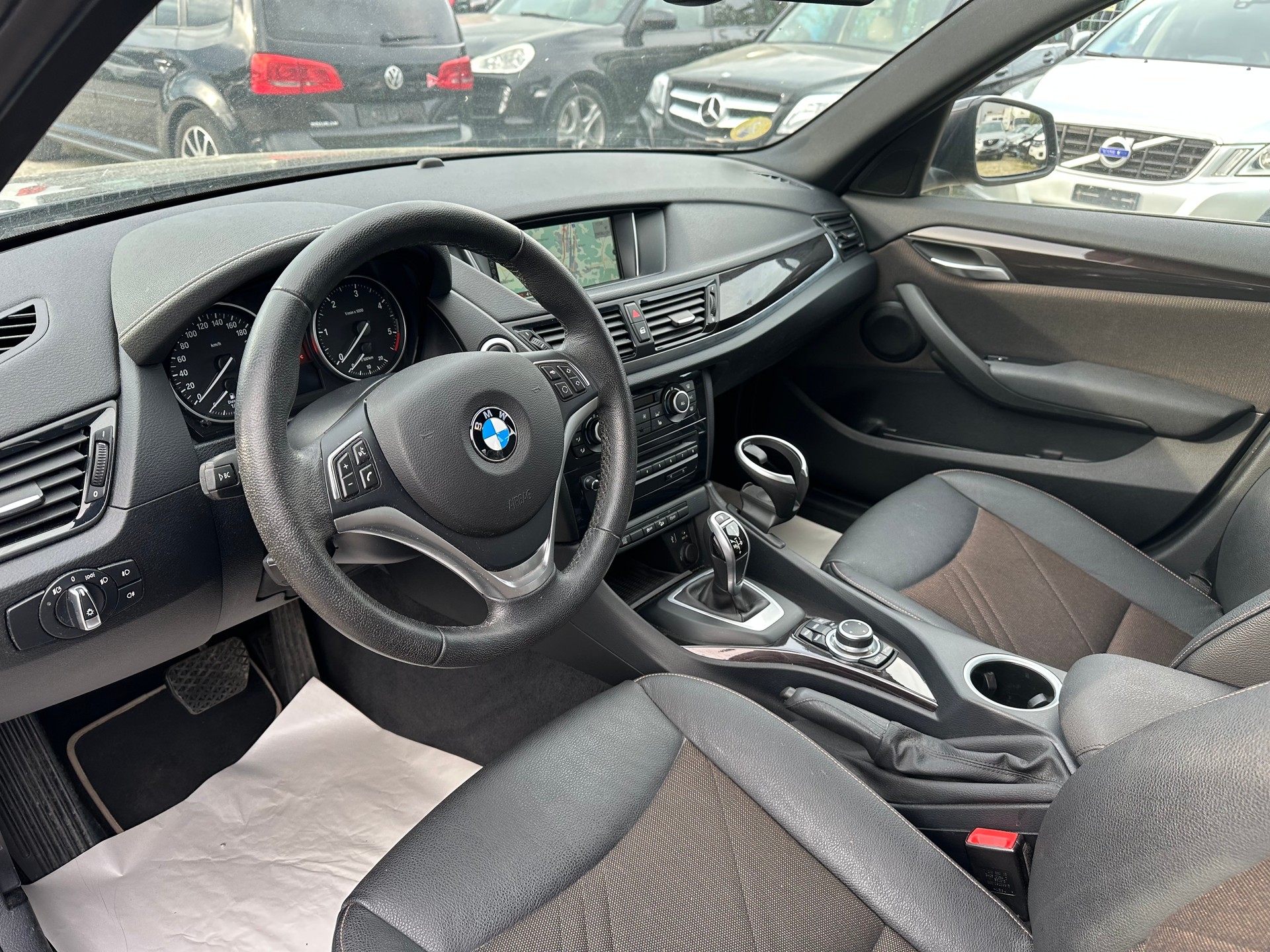 BMW X1 xDrive 25d Steptronic-image-10