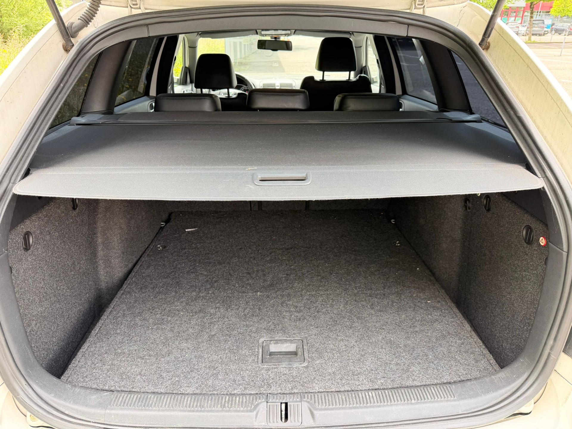 SKODA Octavia Combi 2.0 TSI RS-image-10