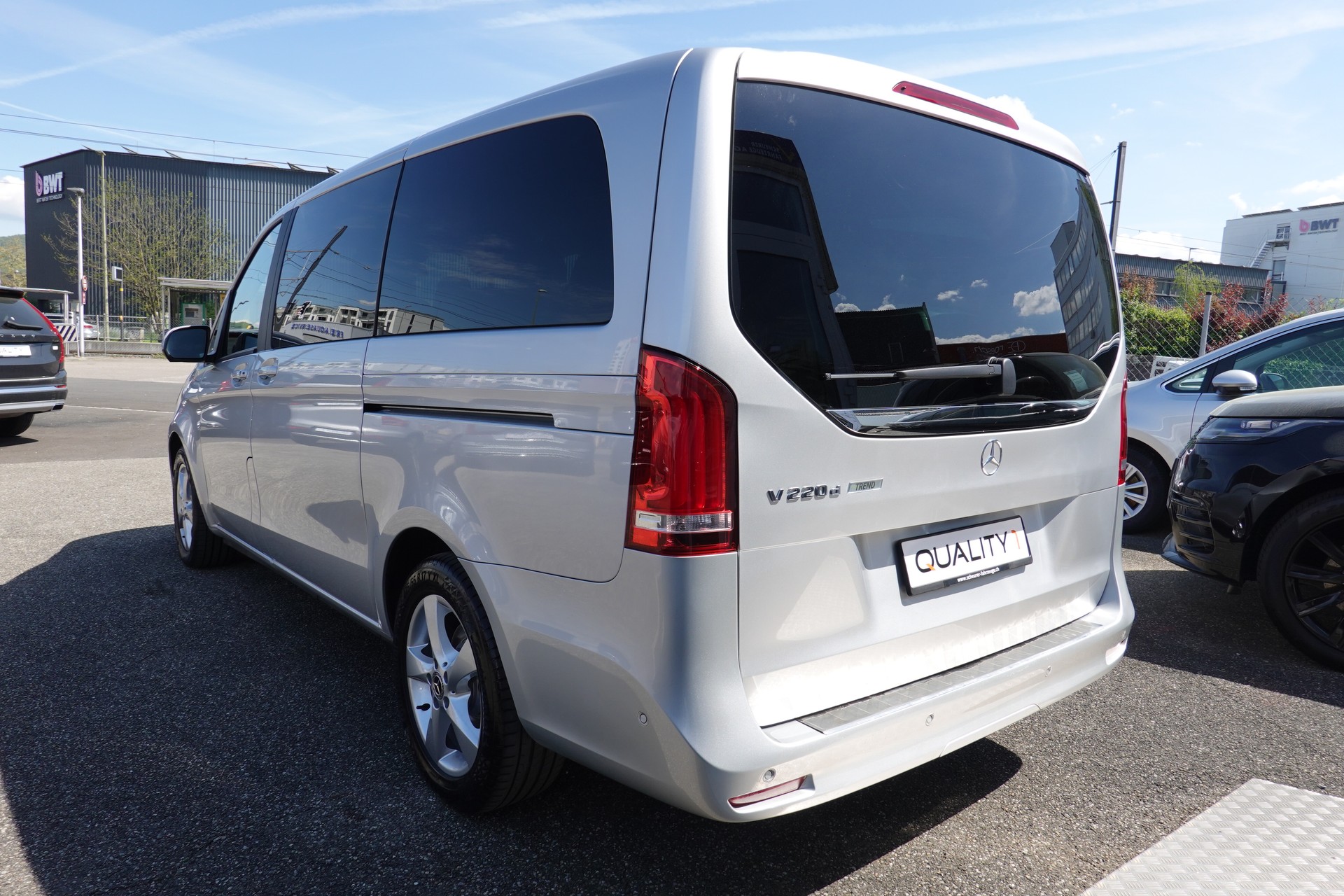 MERCEDES-BENZ V 220 D - "TREND" - LANG - 9G-TRONIC-image-1