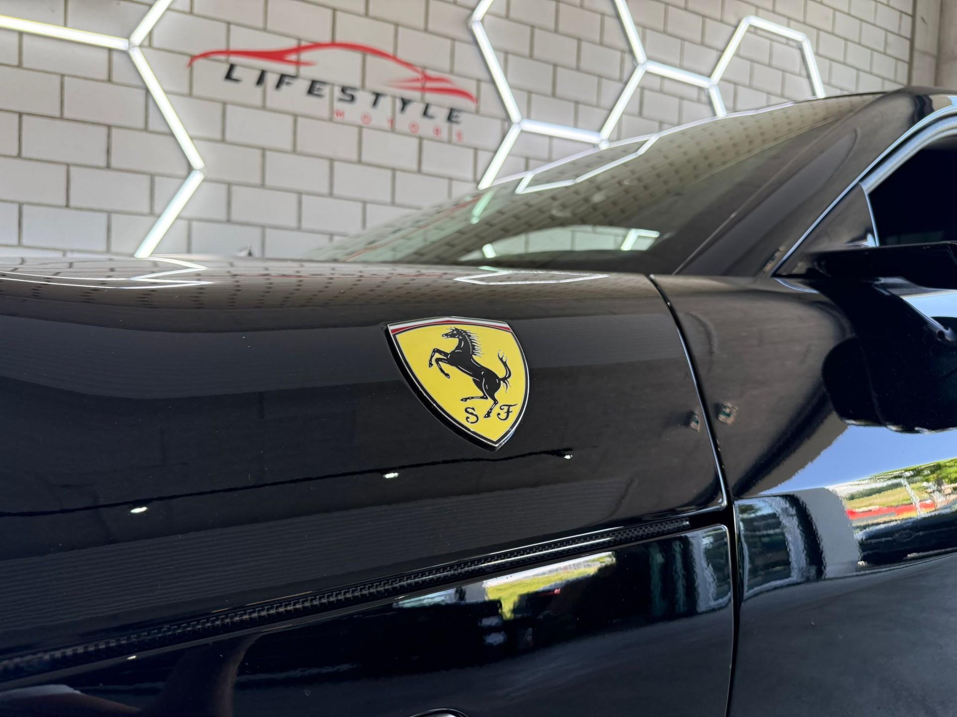 FERRARI 12 Cilindri-image-2