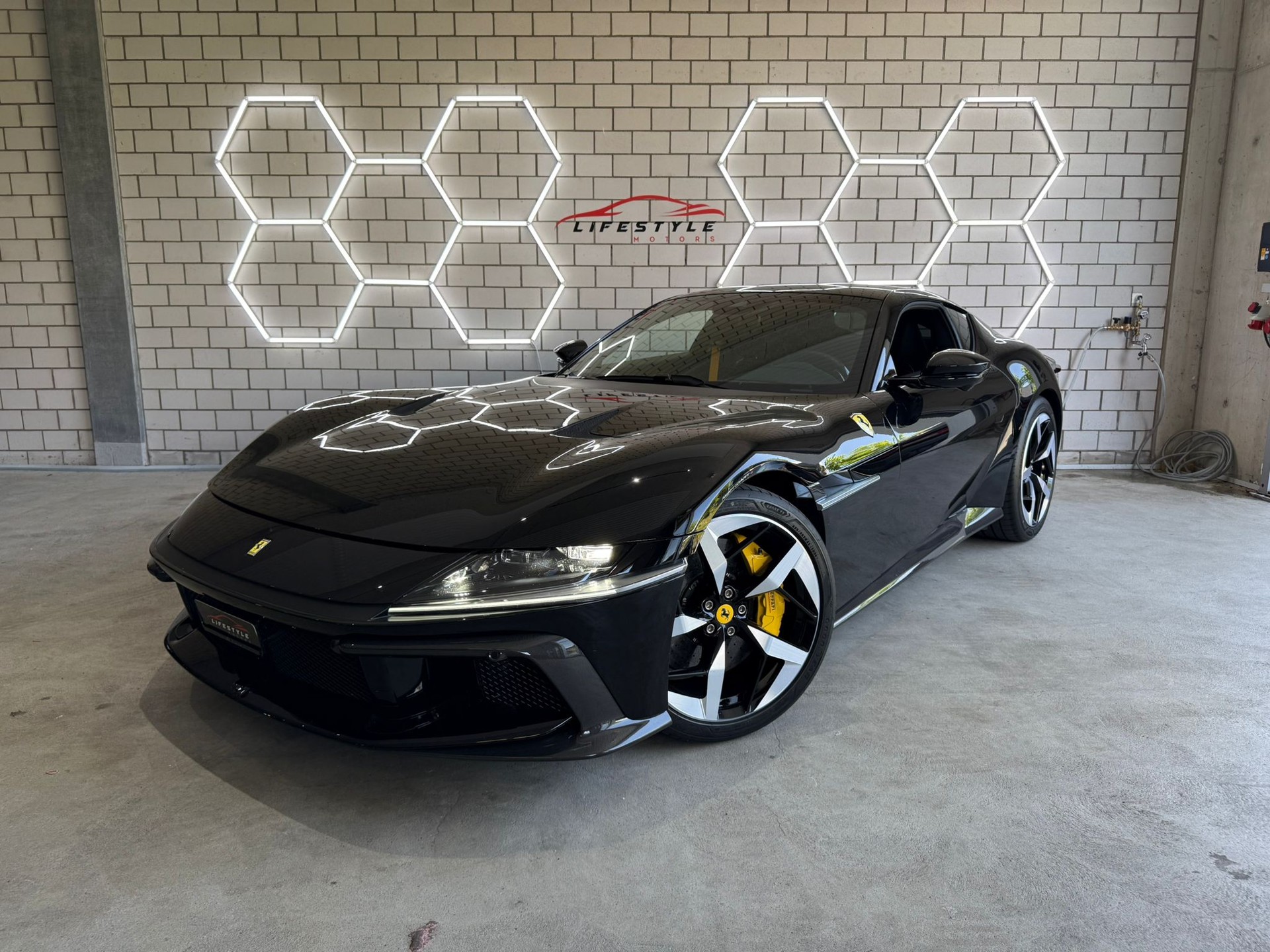 FERRARI 12 Cilindri