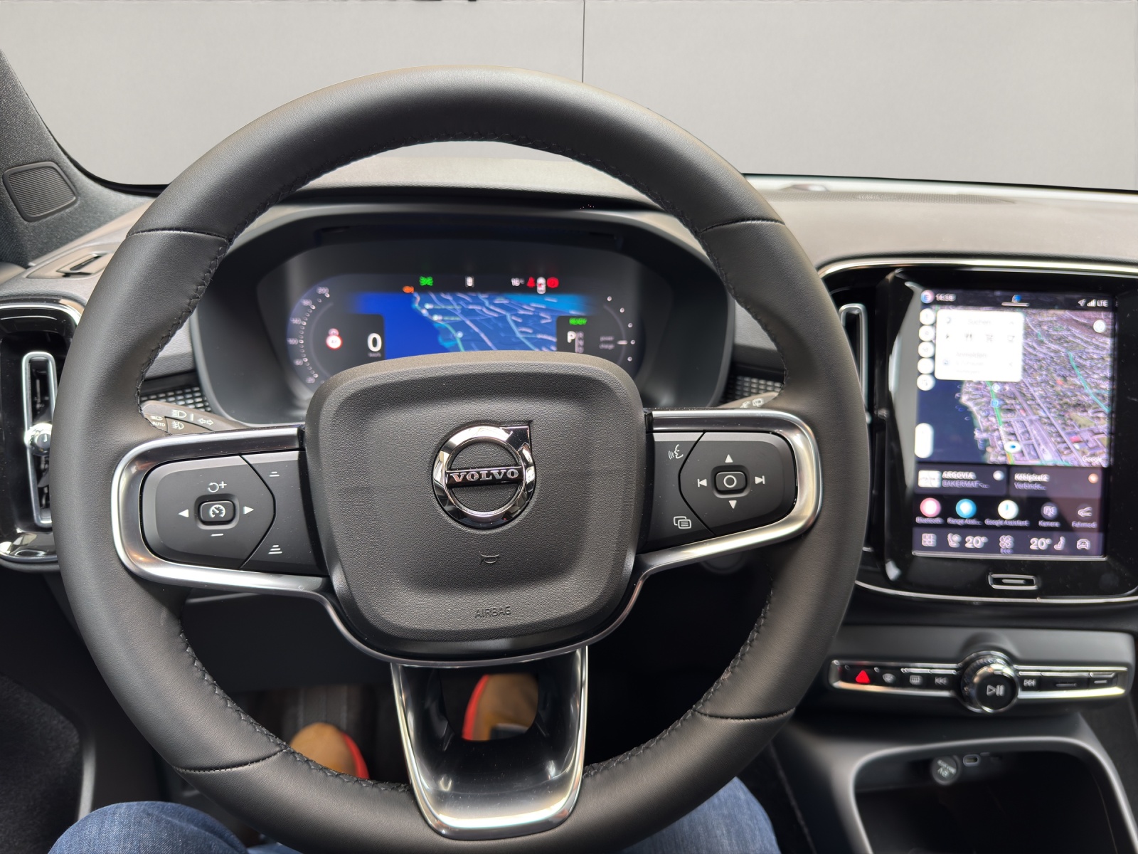 VOLVO EX40 Twin Performance Ultra AWD-image-6