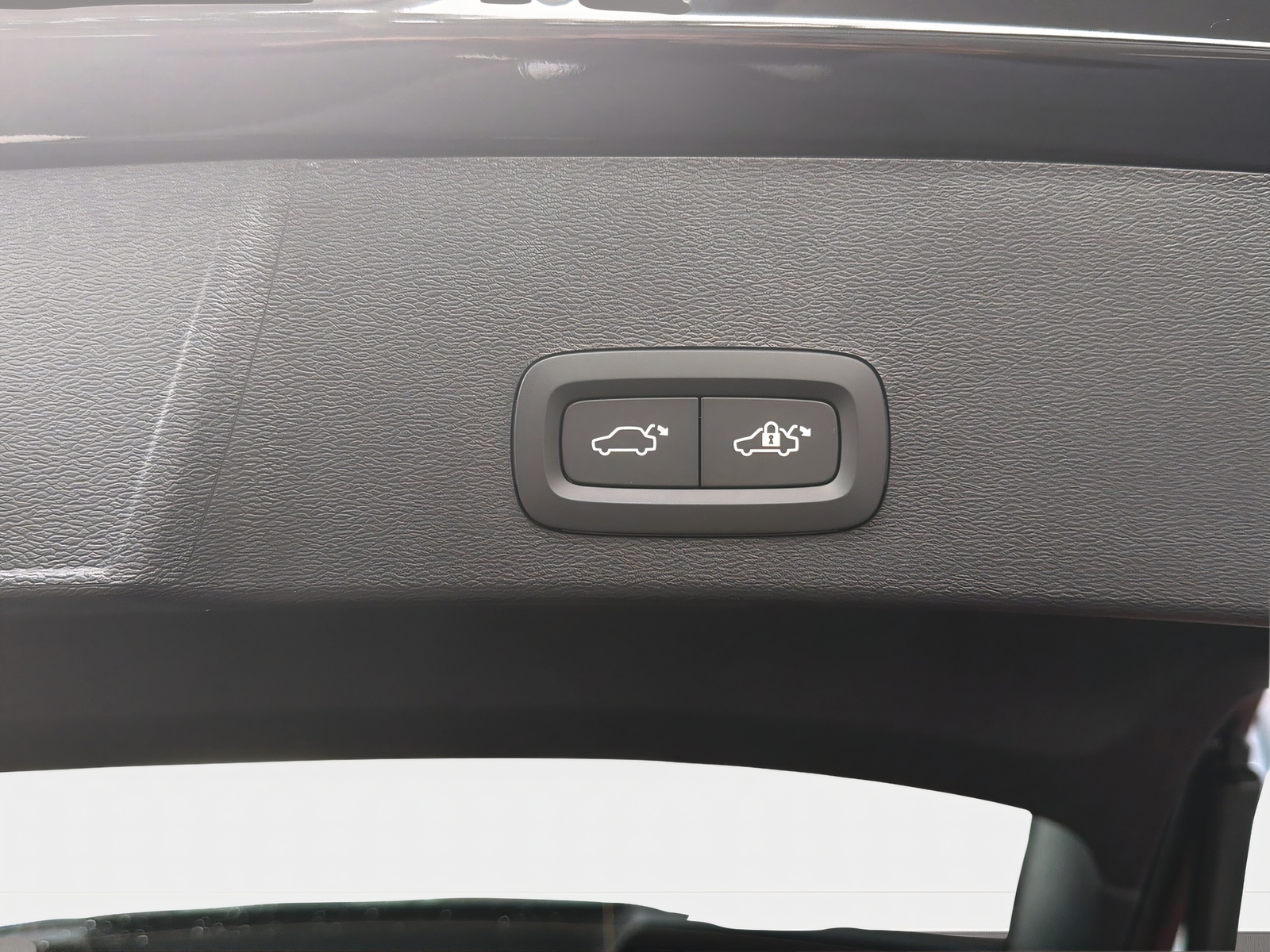 VOLVO EX40 Twin XCENTRIC Edition AWD-image-7