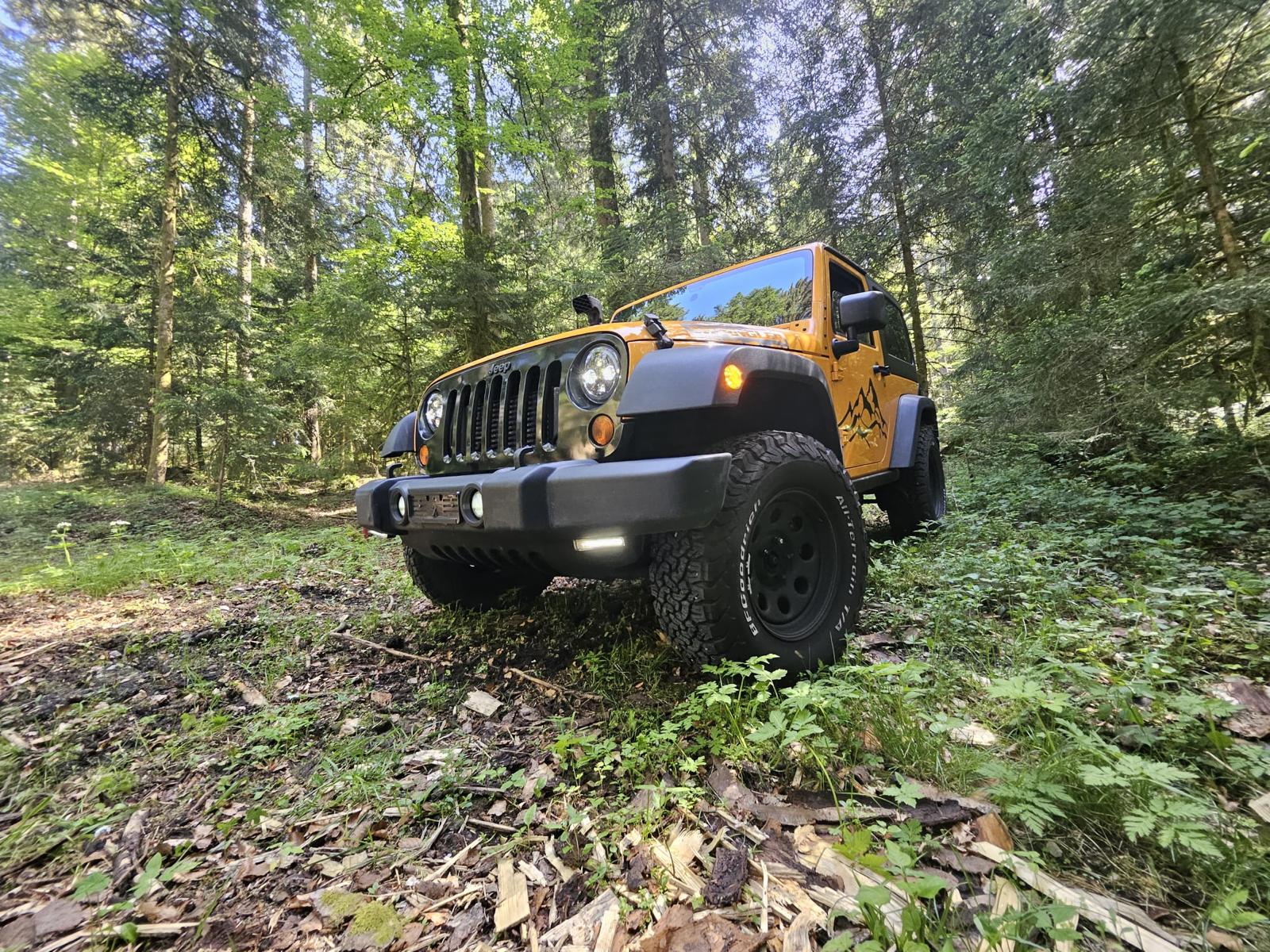 JEEP Wrangler 2.8 CRD Sport Automatic softtop-image-3