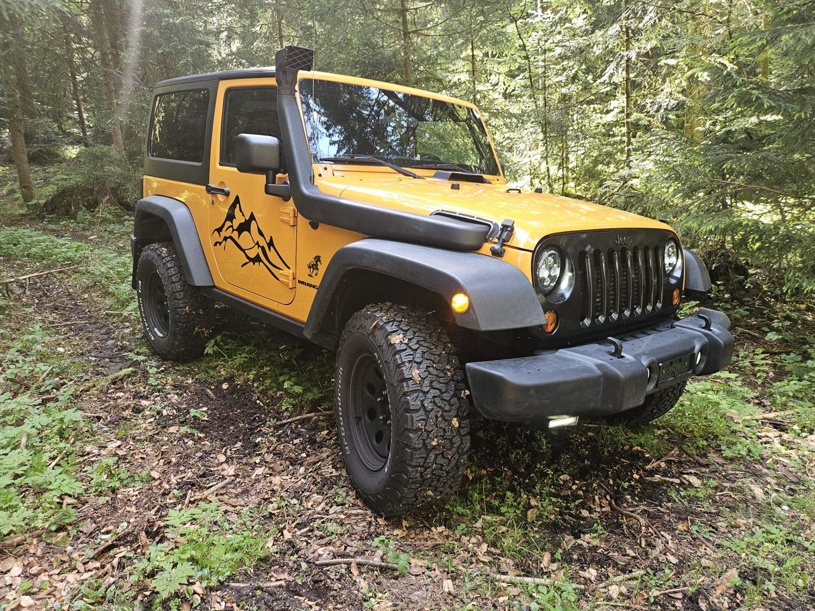 JEEP Wrangler 2.8 CRD Sport Automatic softtop-image-1