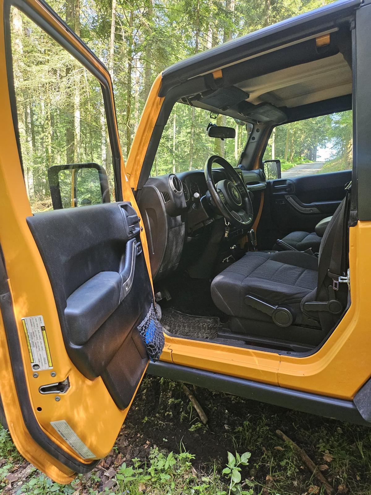JEEP Wrangler 2.8 CRD Sport Automatic softtop-image-7