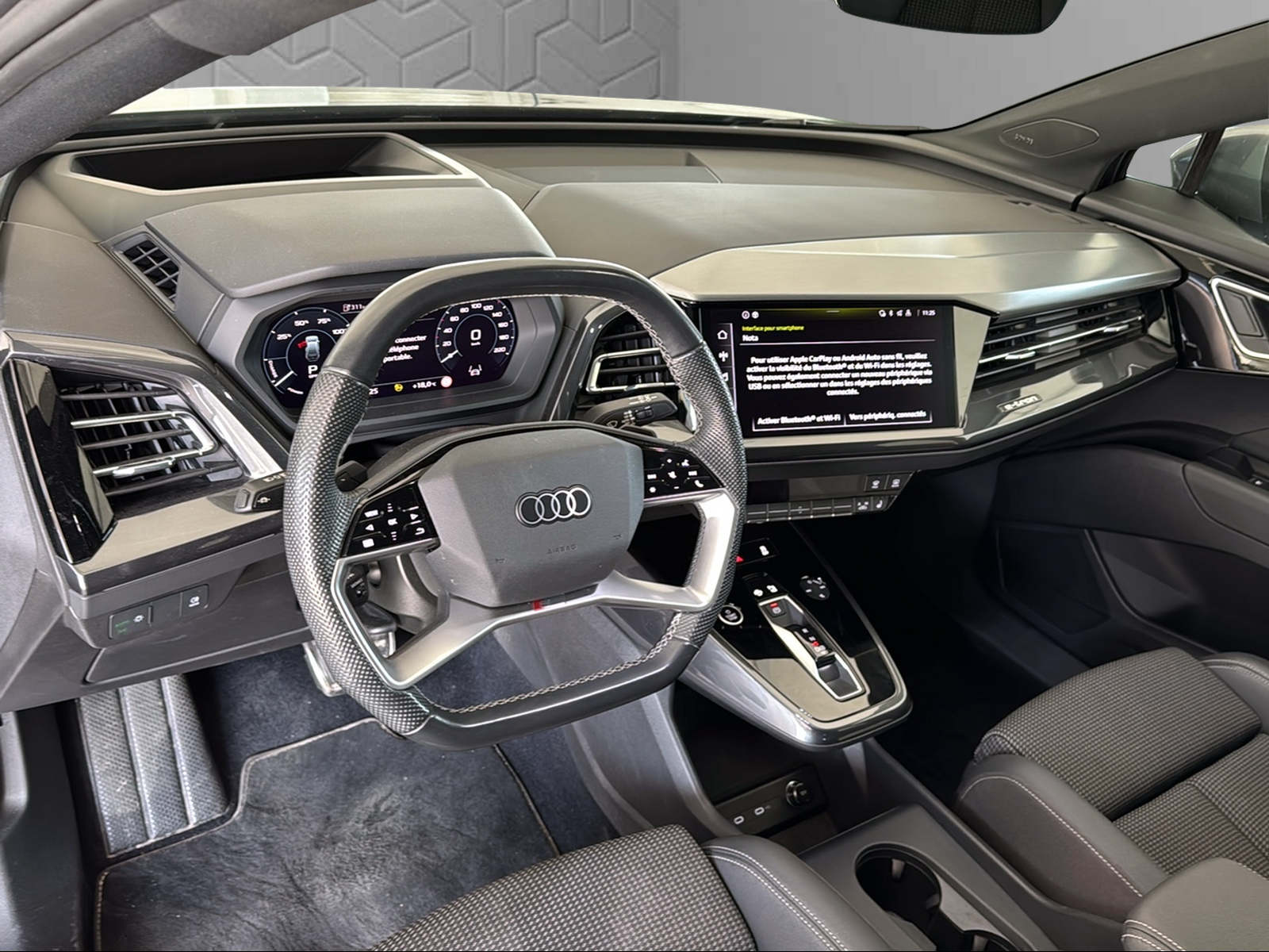 AUDI Q4 e-tron 50 quattro-image-11