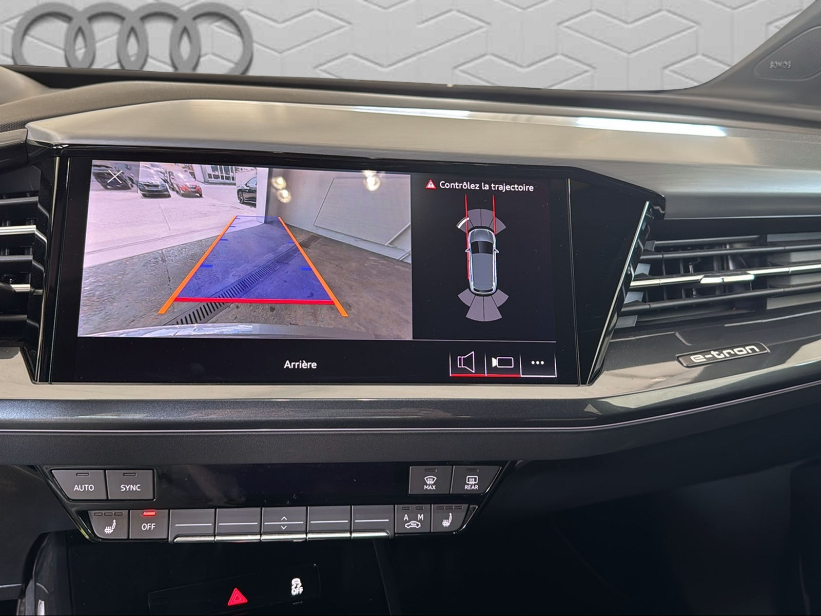 AUDI Q4 e-tron 50 quattro-image-18