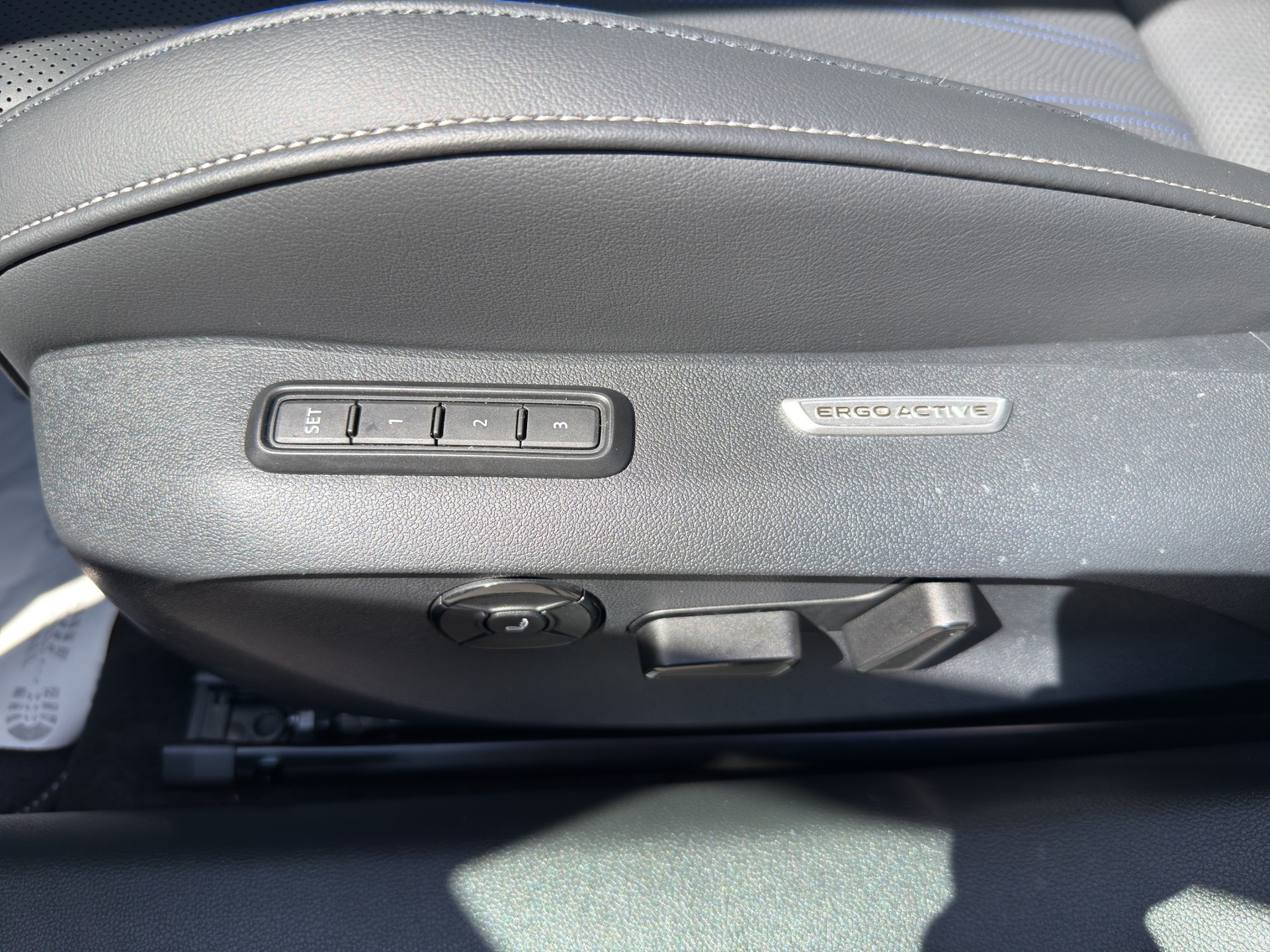 VW Passat Variant 2.0 TDI evo R-Line 4 Motion DSG-image-9