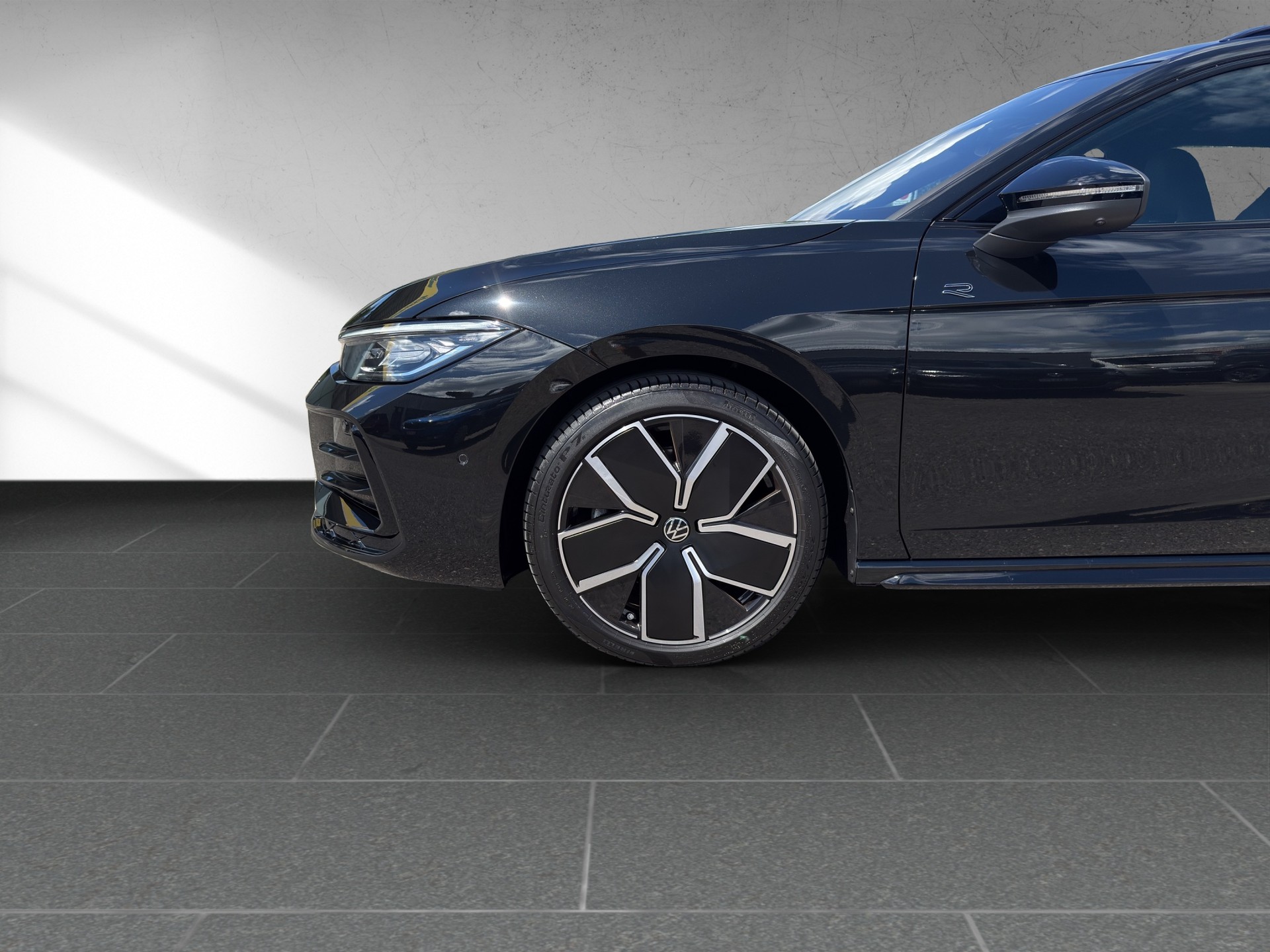 VW Passat Variant 2.0 TDI evo R-Line 4 Motion DSG-image-13
