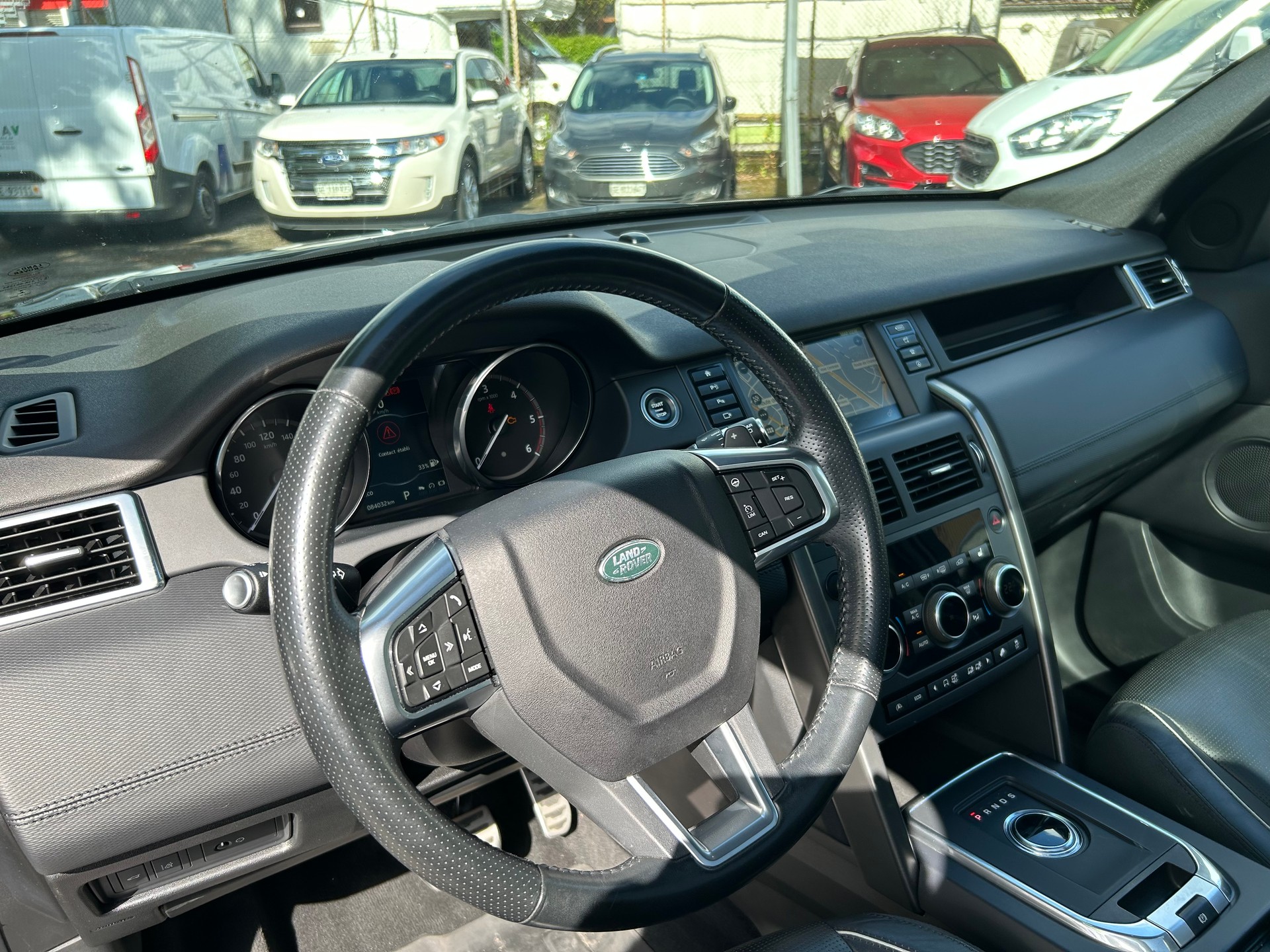 LAND ROVER Discovery Sport 2.0 TD4 HSE Luxury-image-14