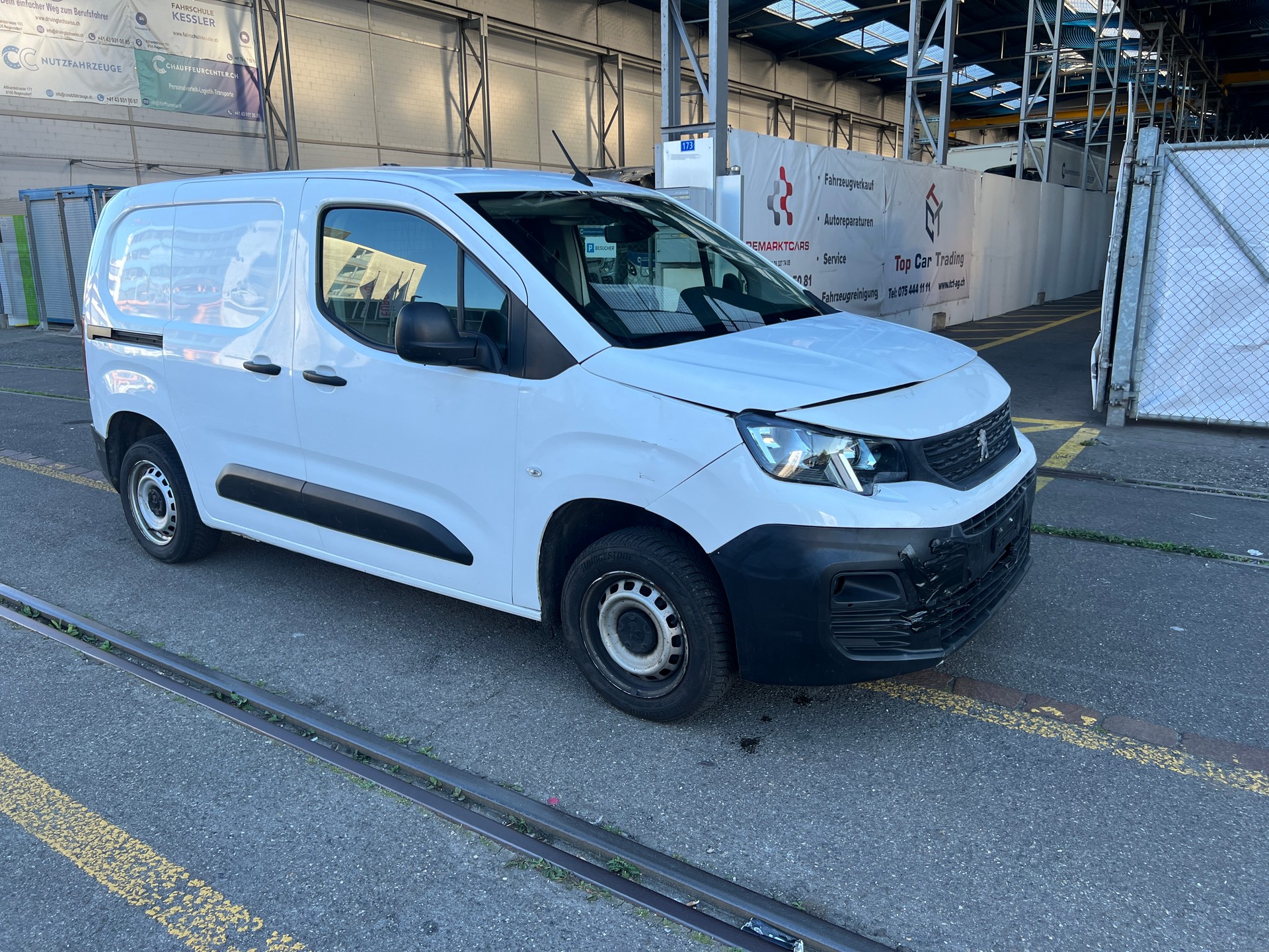 PEUGEOT Partner 1.5 Blue HDi s/s Premium 650kg-showroom-element-2