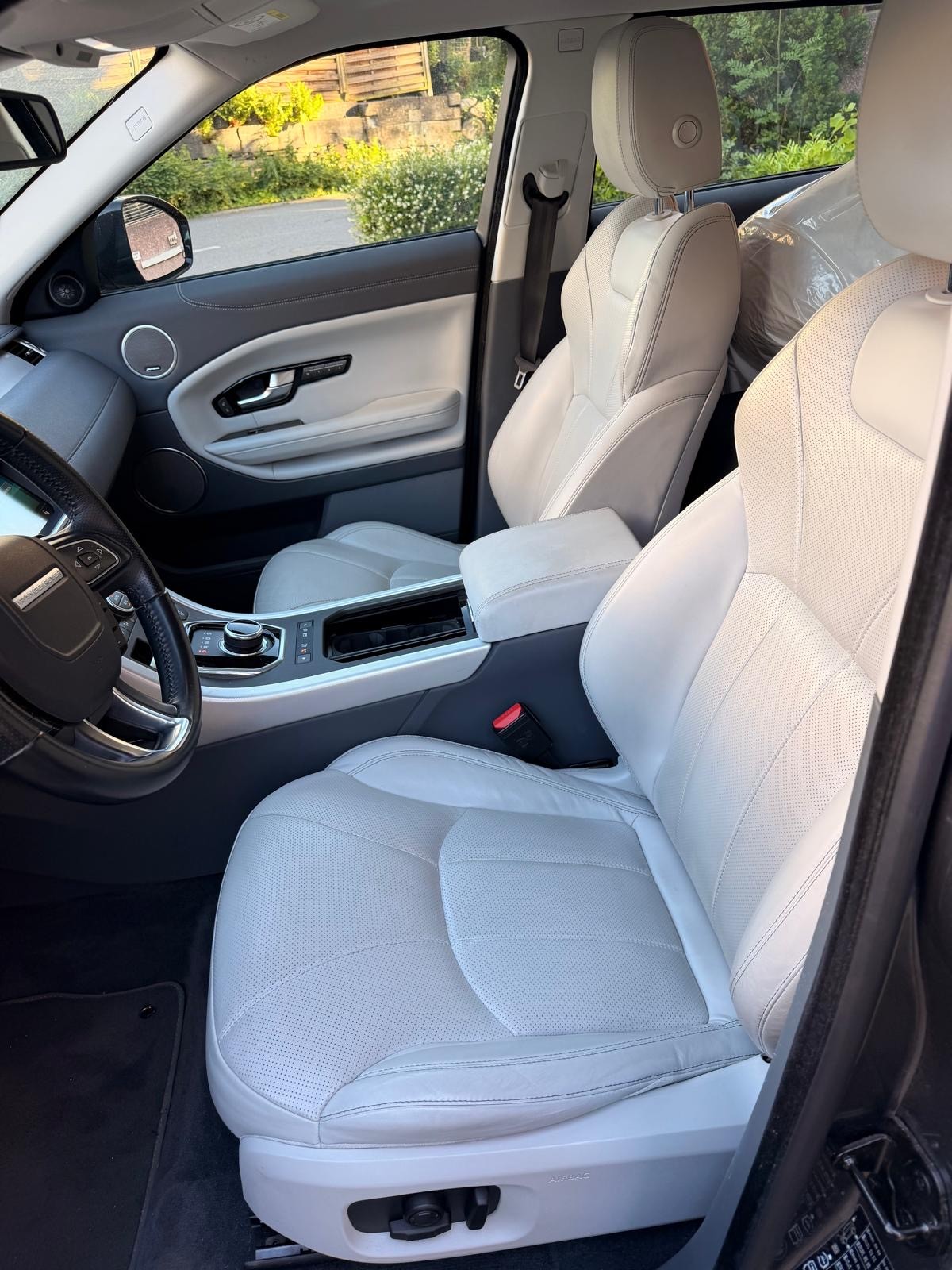 LAND ROVER Range Rover Evoque 2.0 TD4 HSE Dynamic-image-9