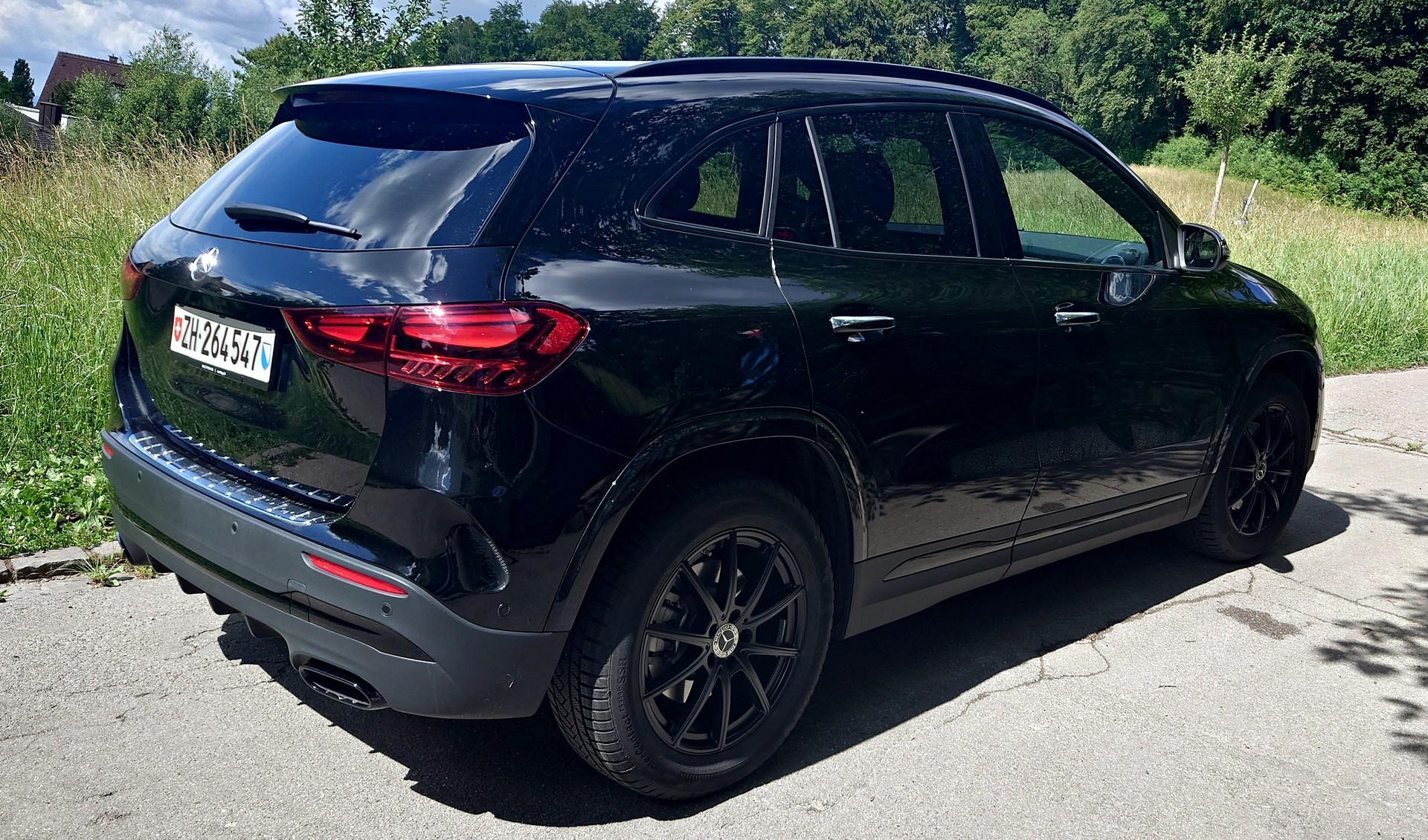 MERCEDES-BENZ GLA 220 d 4matic-image-1