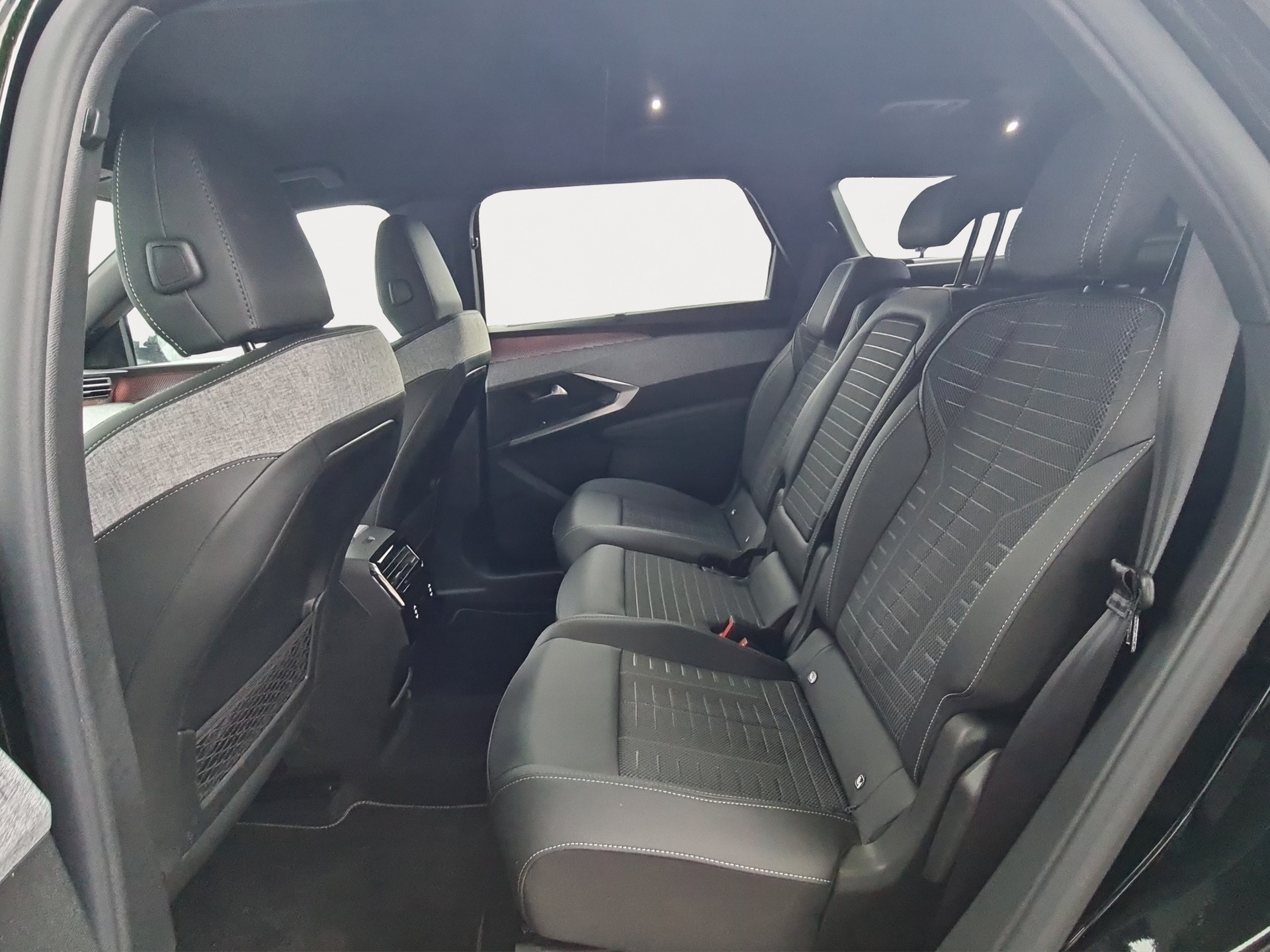 PEUGEOT 5008 145 Hybrid e-DCS6 GT-image-14