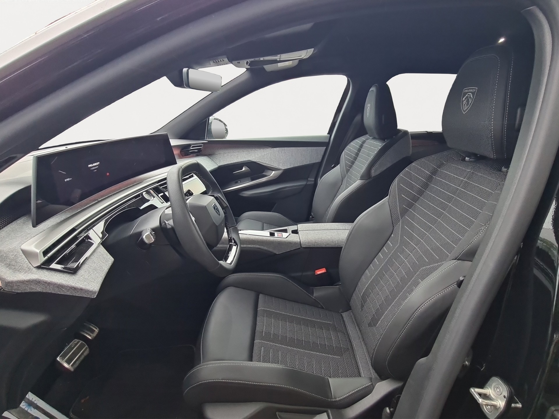 PEUGEOT 5008 145 Hybrid e-DCS6 GT-image-12