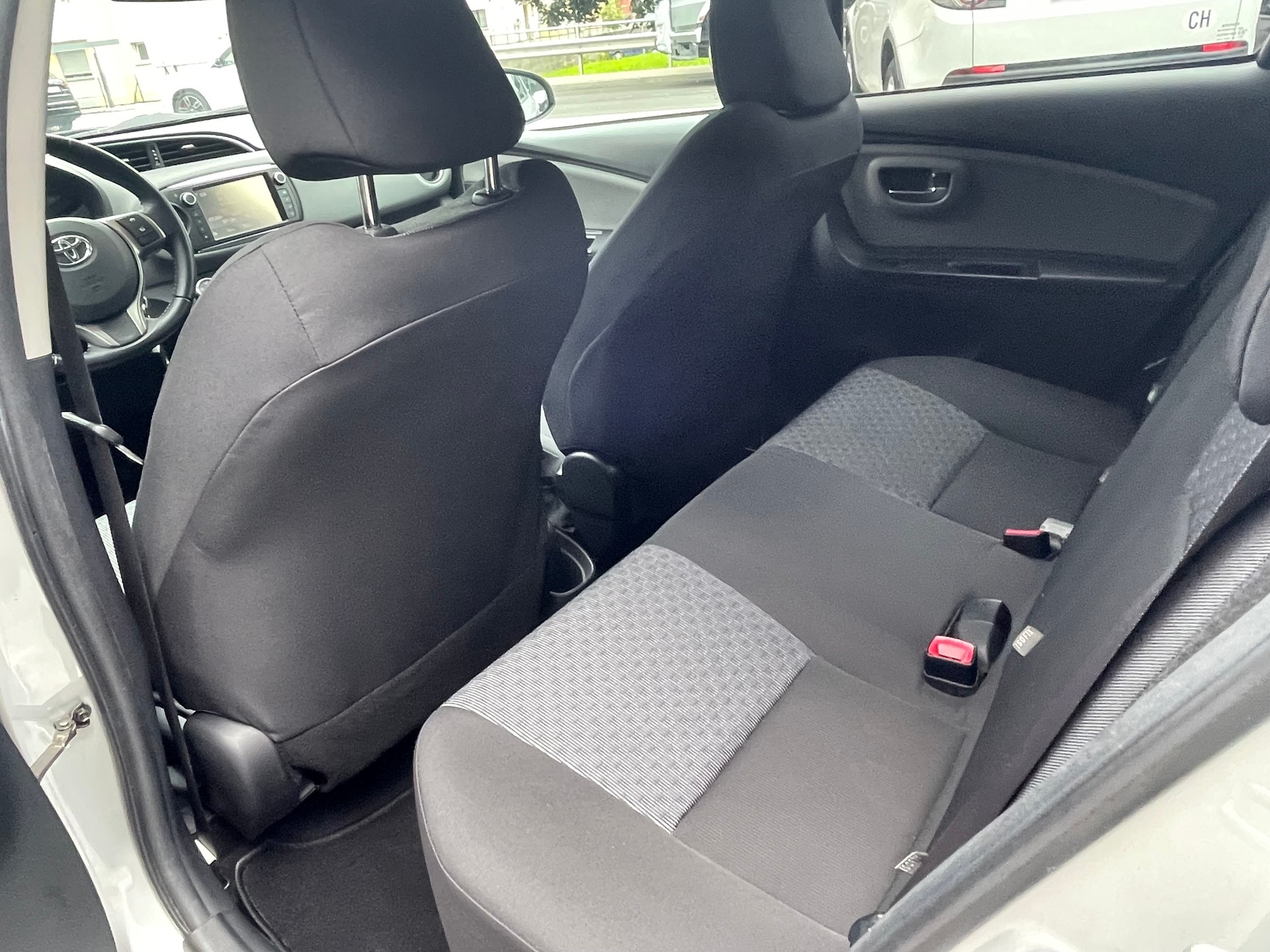 TOYOTA Yaris 1.33 Trend-image-5