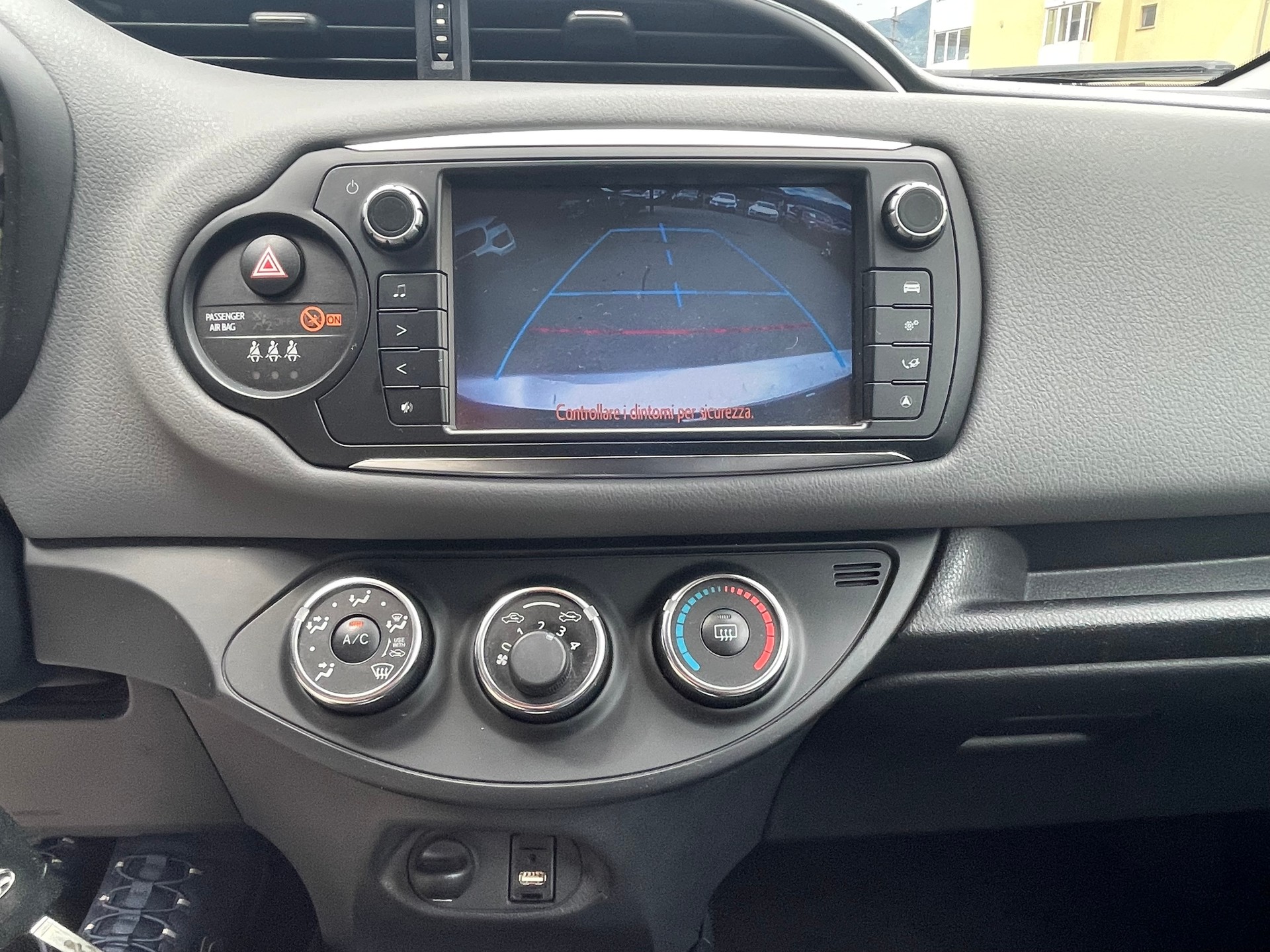 TOYOTA Yaris 1.33 Trend-image-4