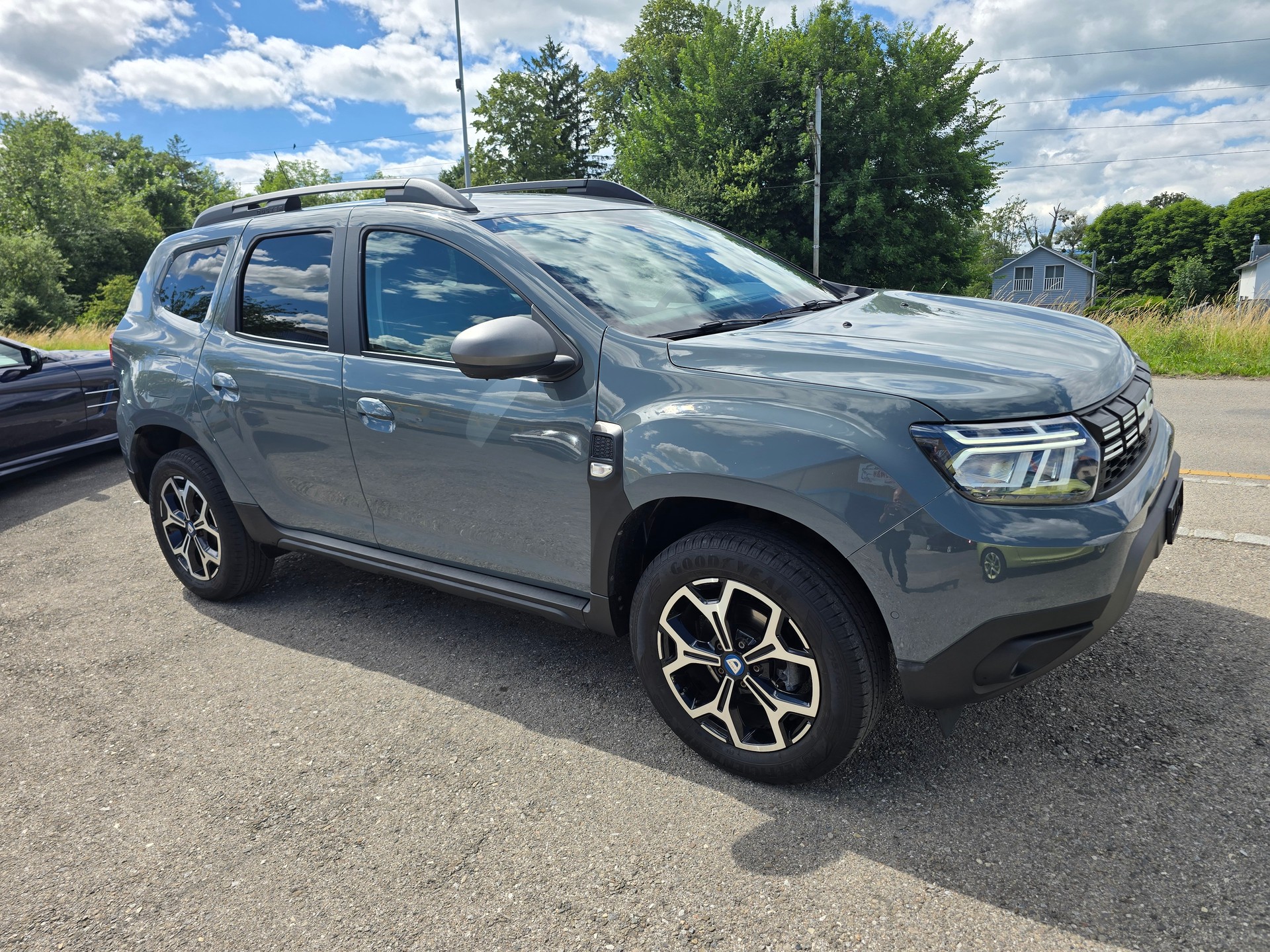 DACIA Duster TCe 150 Journey+ 4x4-image-1
