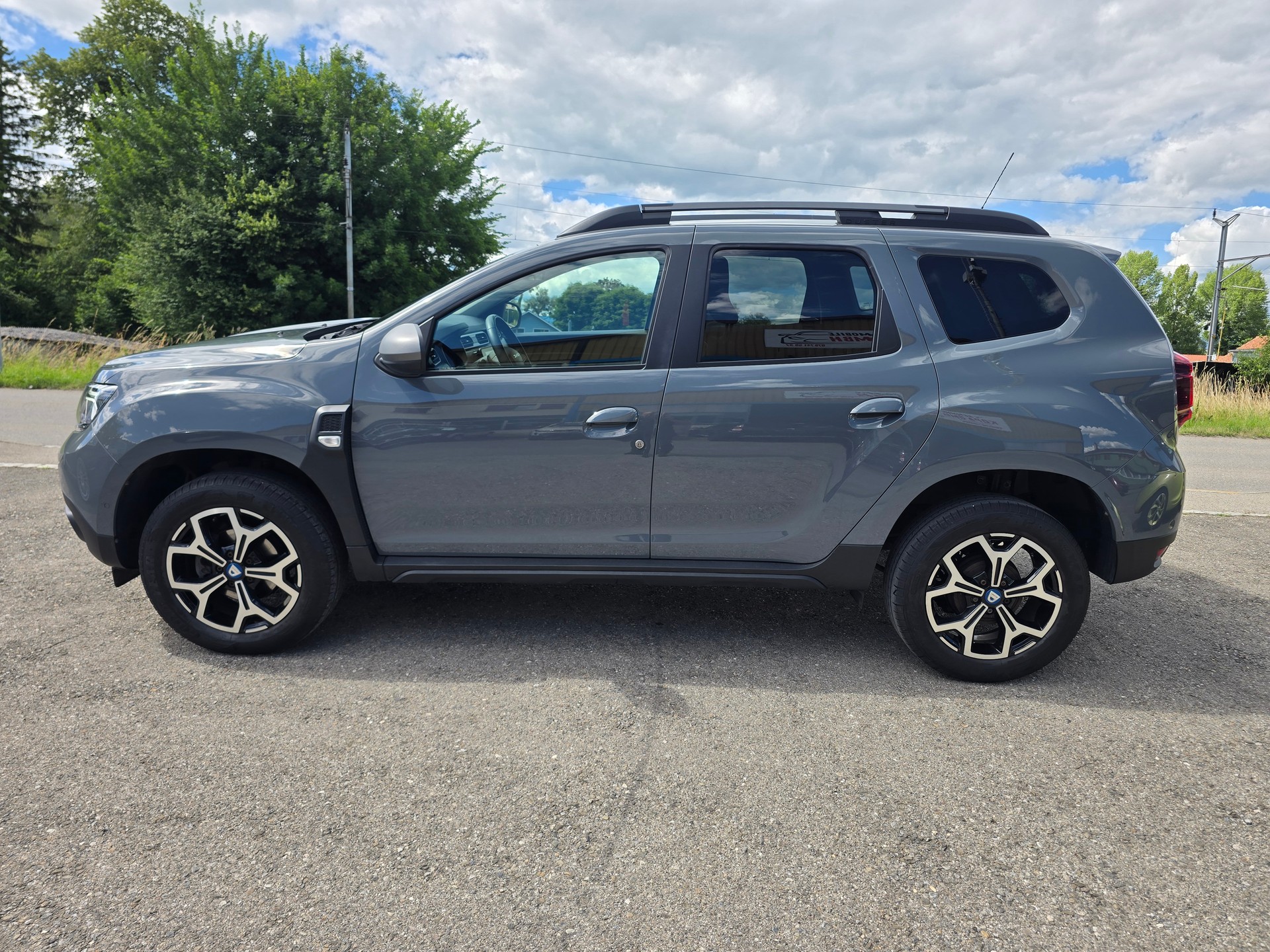 DACIA Duster TCe 150 Journey+ 4x4-image-2