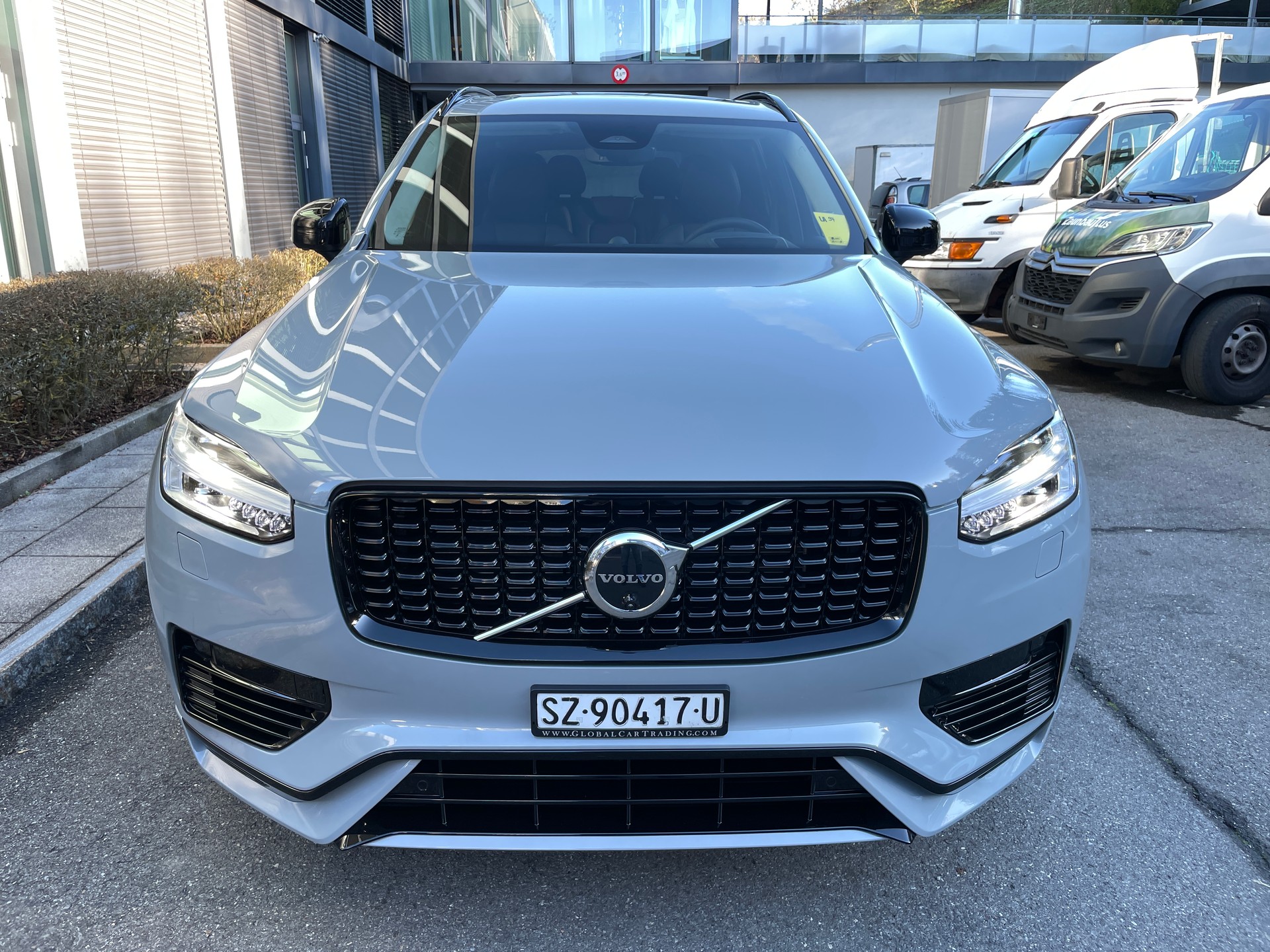 VOLVO XC90 T8 eAWD PluginHybrid Ultra Dark 7-Sitzer Geartronic-image-1