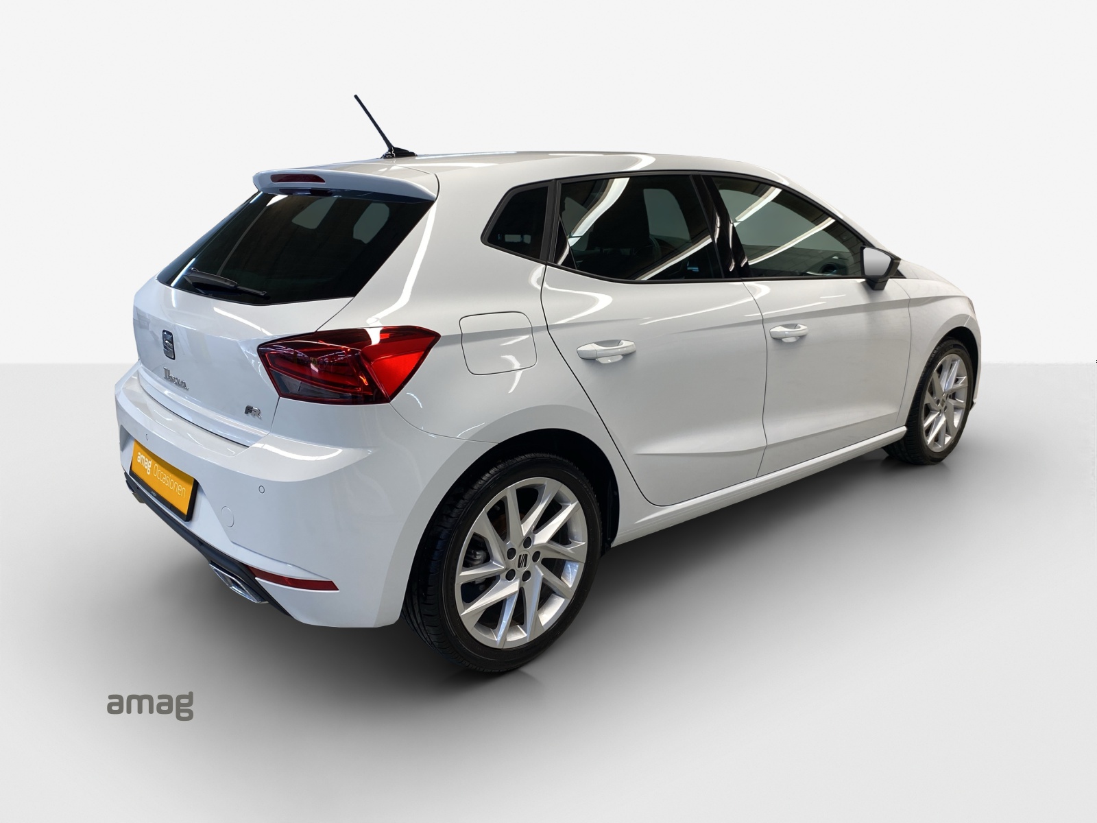 SEAT Ibiza 1.0 EcoTSI Hola FR DSG-image-4