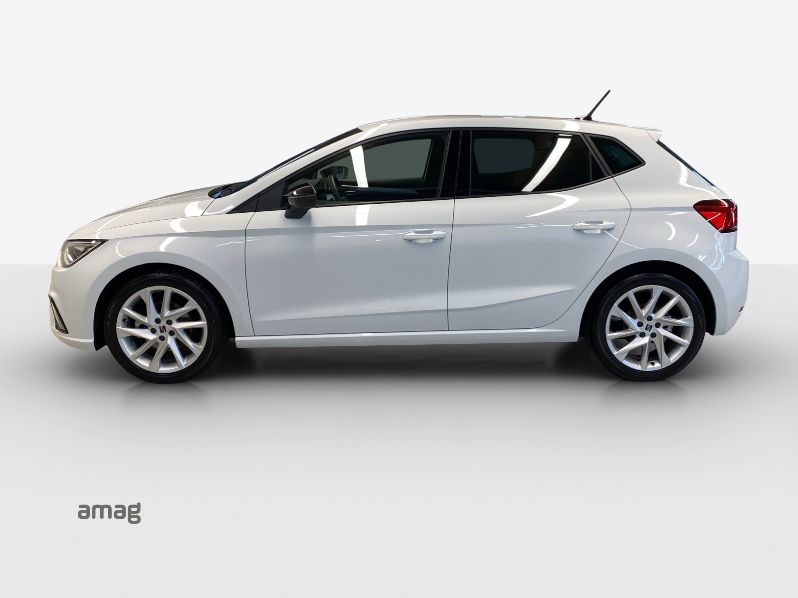 SEAT Ibiza 1.0 EcoTSI Hola FR DSG-image-1