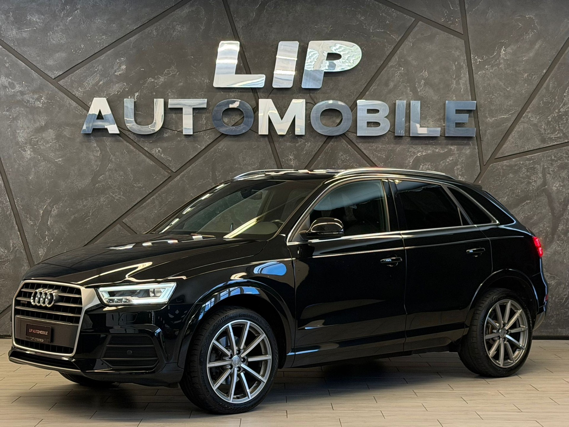 AUDI Q3 2.0 TDI design quattro S-tronic-image-0