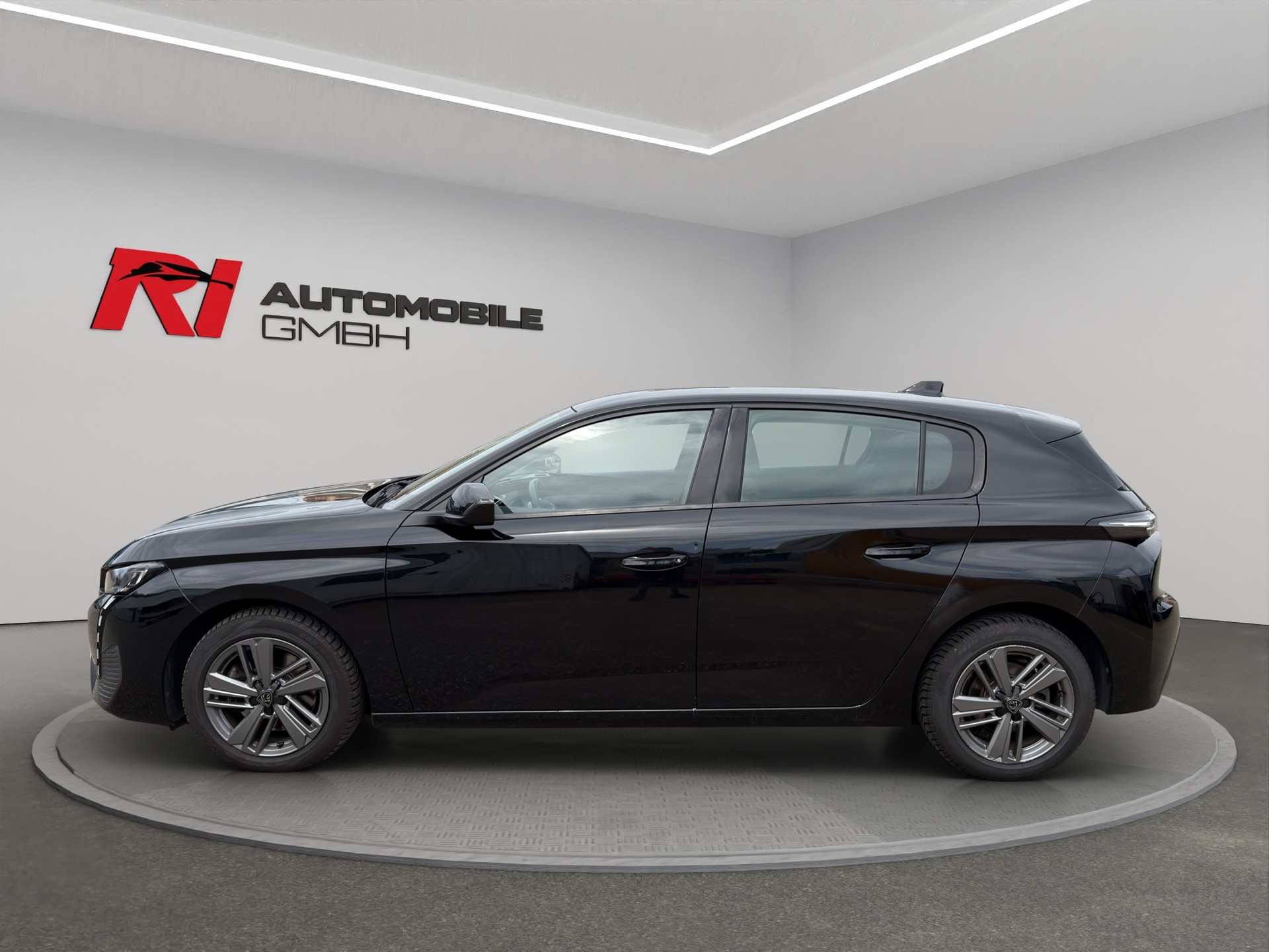 PEUGEOT 308 1.5 BlueHDI Active Pack EAT8-image-3