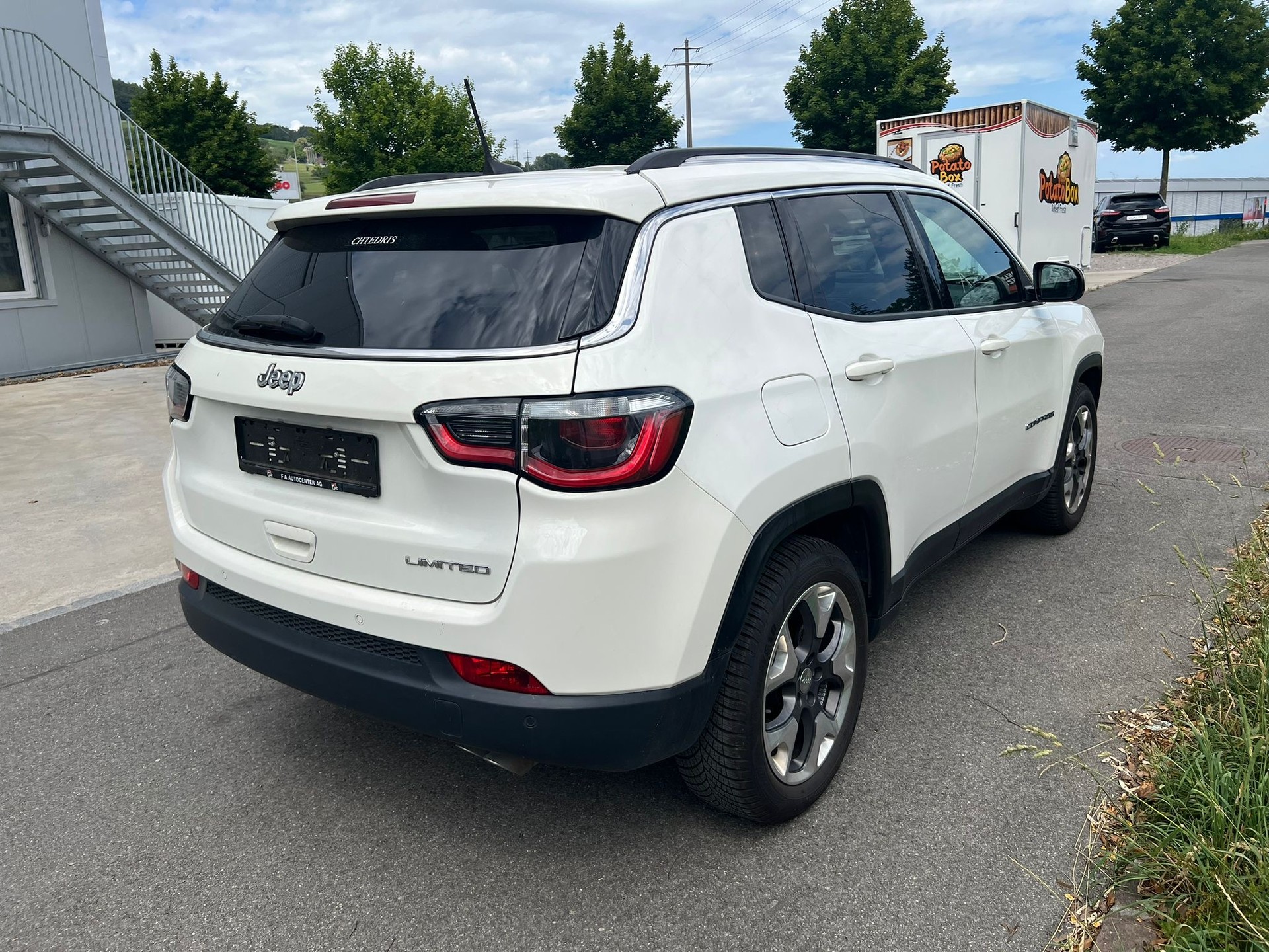 JEEP CoMPASS 1.6TD-image-3