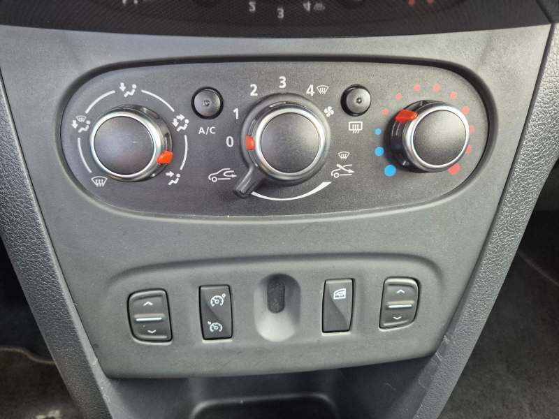 DACIA Sandero 0.9 TCe Stepway S/S-image-11