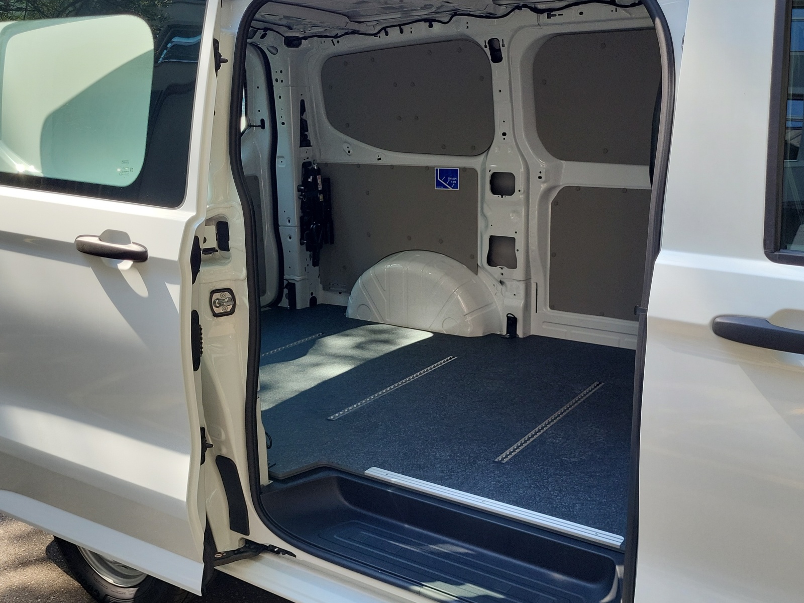 VW Transporter Kastenwagen 2.0TDI 110PS Man.-image-15