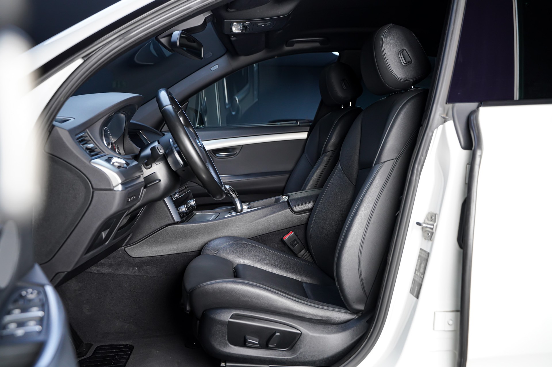 BMW 520d GT Steptronic-image-11