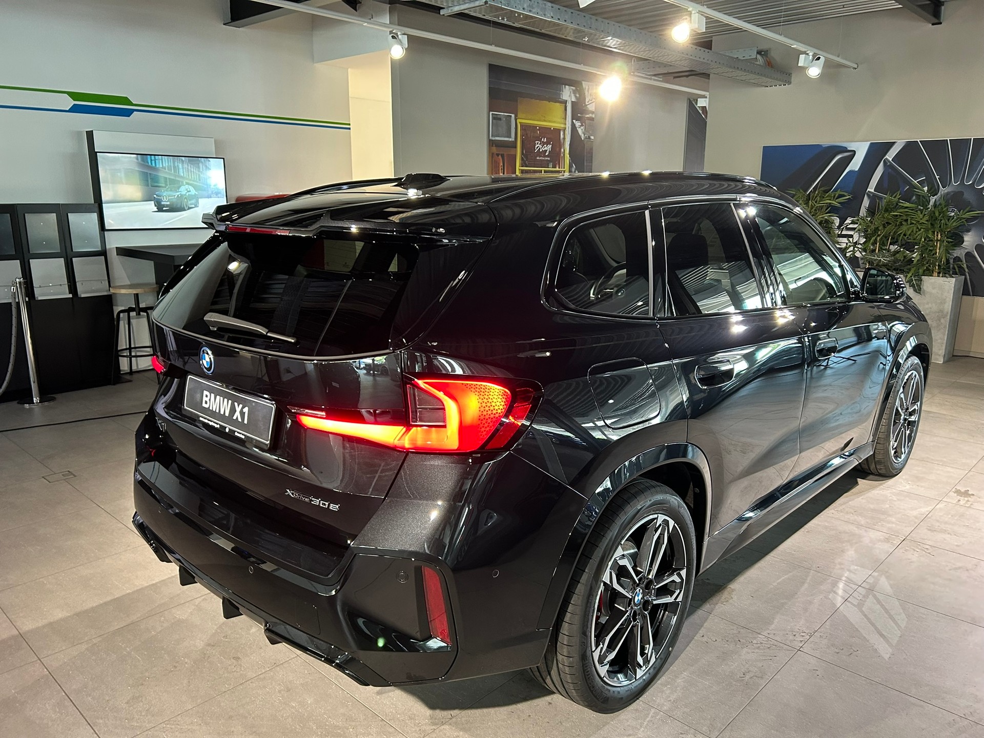BMW X1 xDrive 30e M Sport Pro-image-9