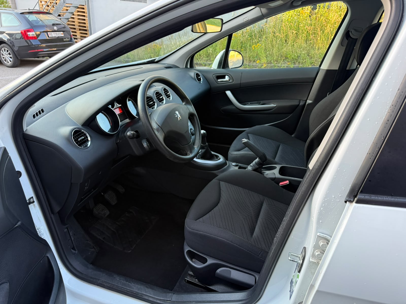 PEUGEOT 308 SW 1.6 16V VTI Sport-image-7