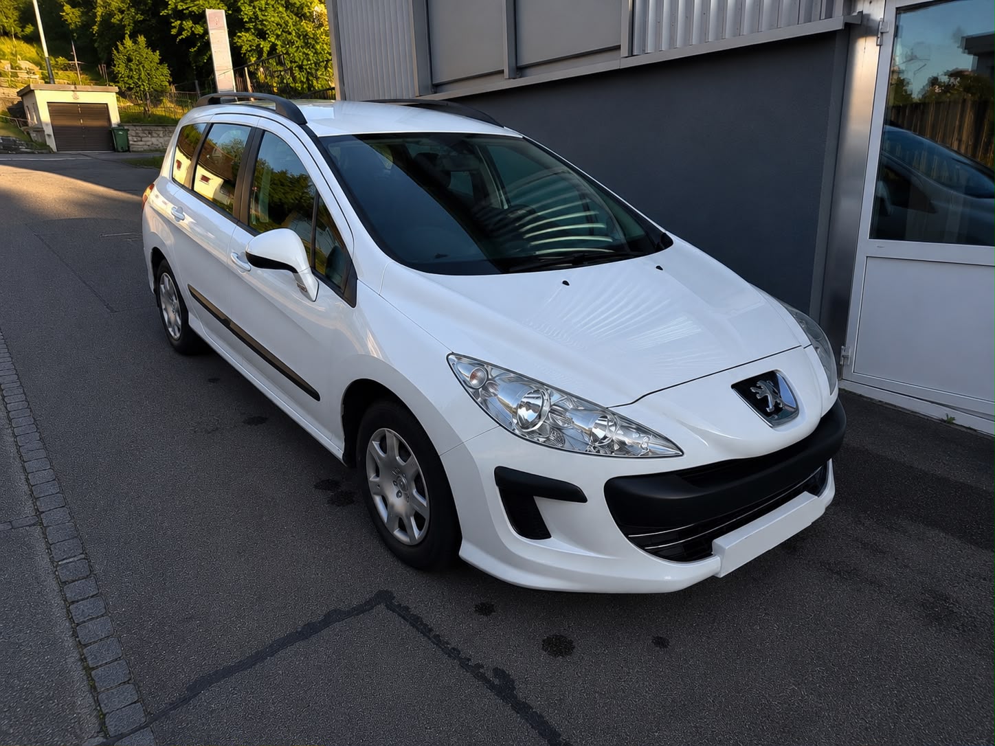 PEUGEOT 308 SW 1.6 16V VTI Sport-image-0