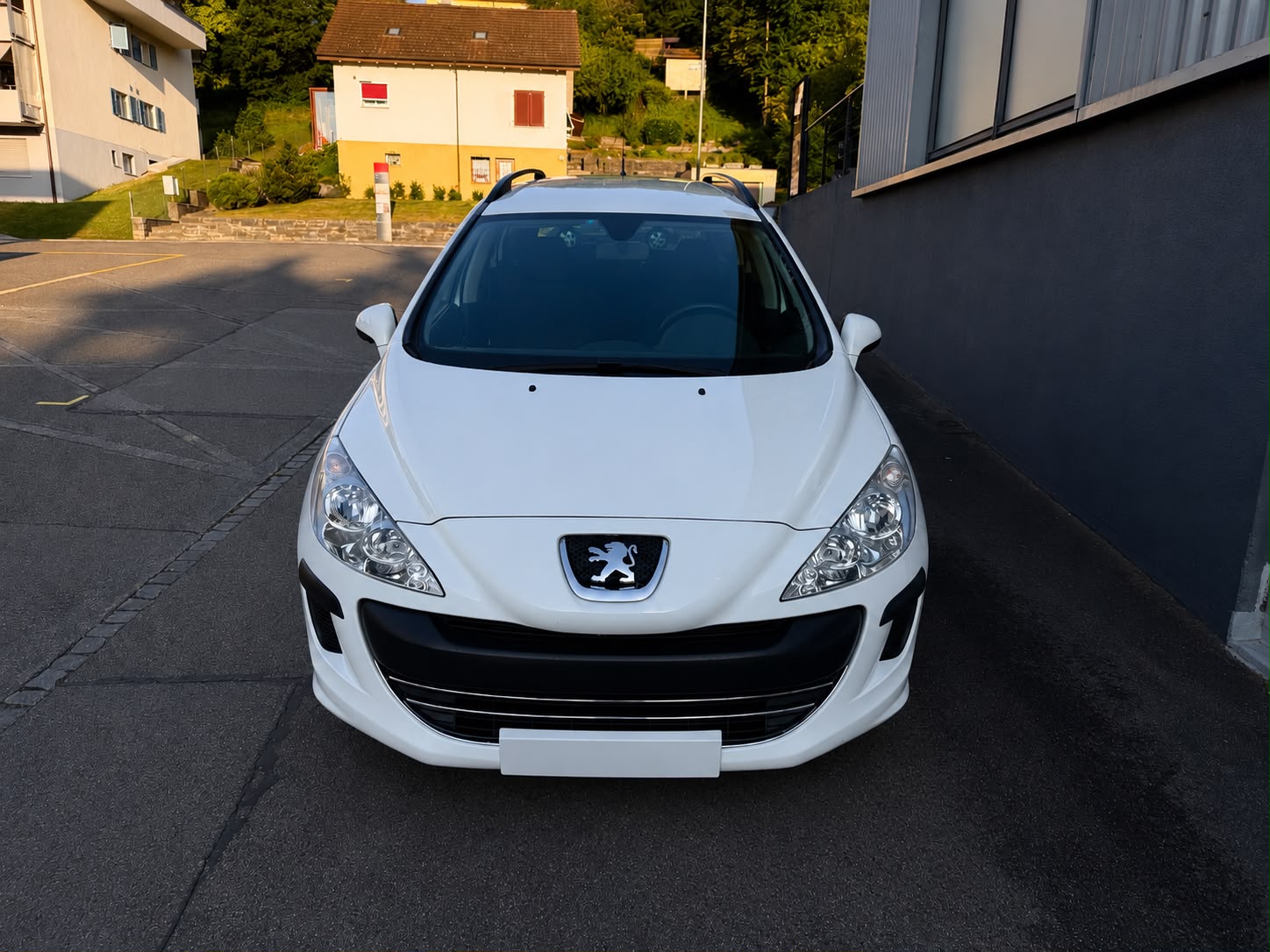 PEUGEOT 308 SW 1.6 16V VTI Sport-image-1