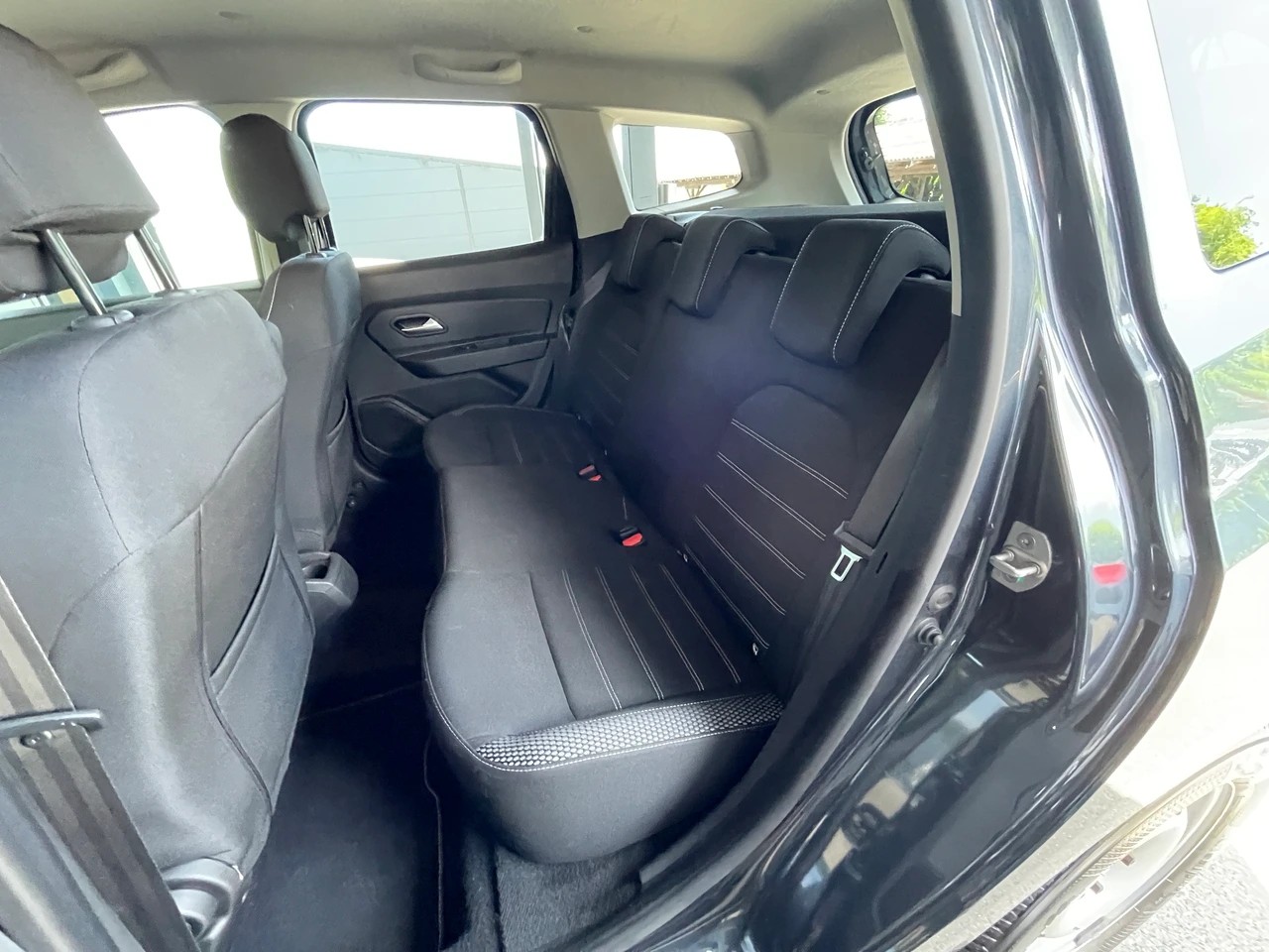 DACIA Duster dCi 115 Comfort 4x4-image-11