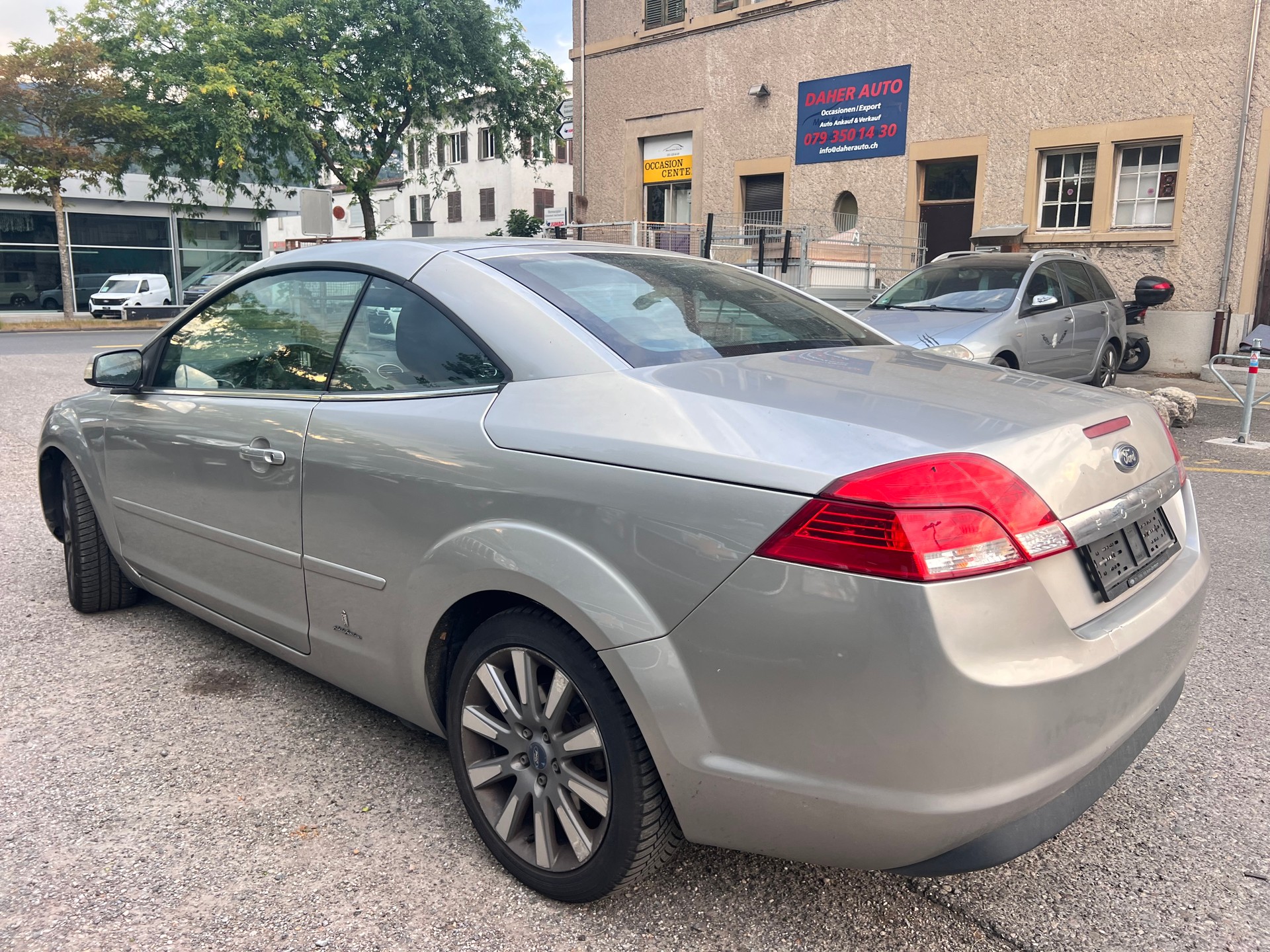 FORD Focus CC 2.0i Titanium-image-7