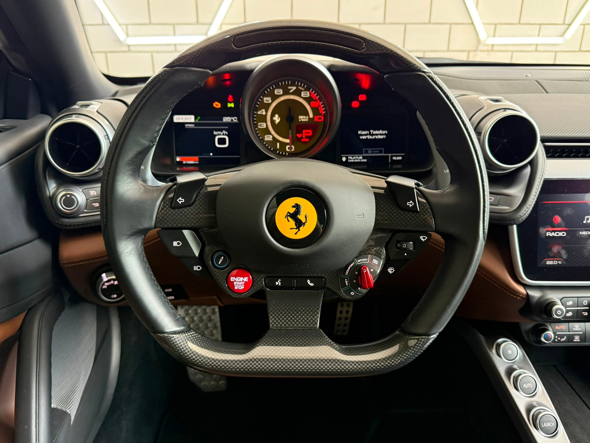 FERRARI GTC 4 Lusso-image-8