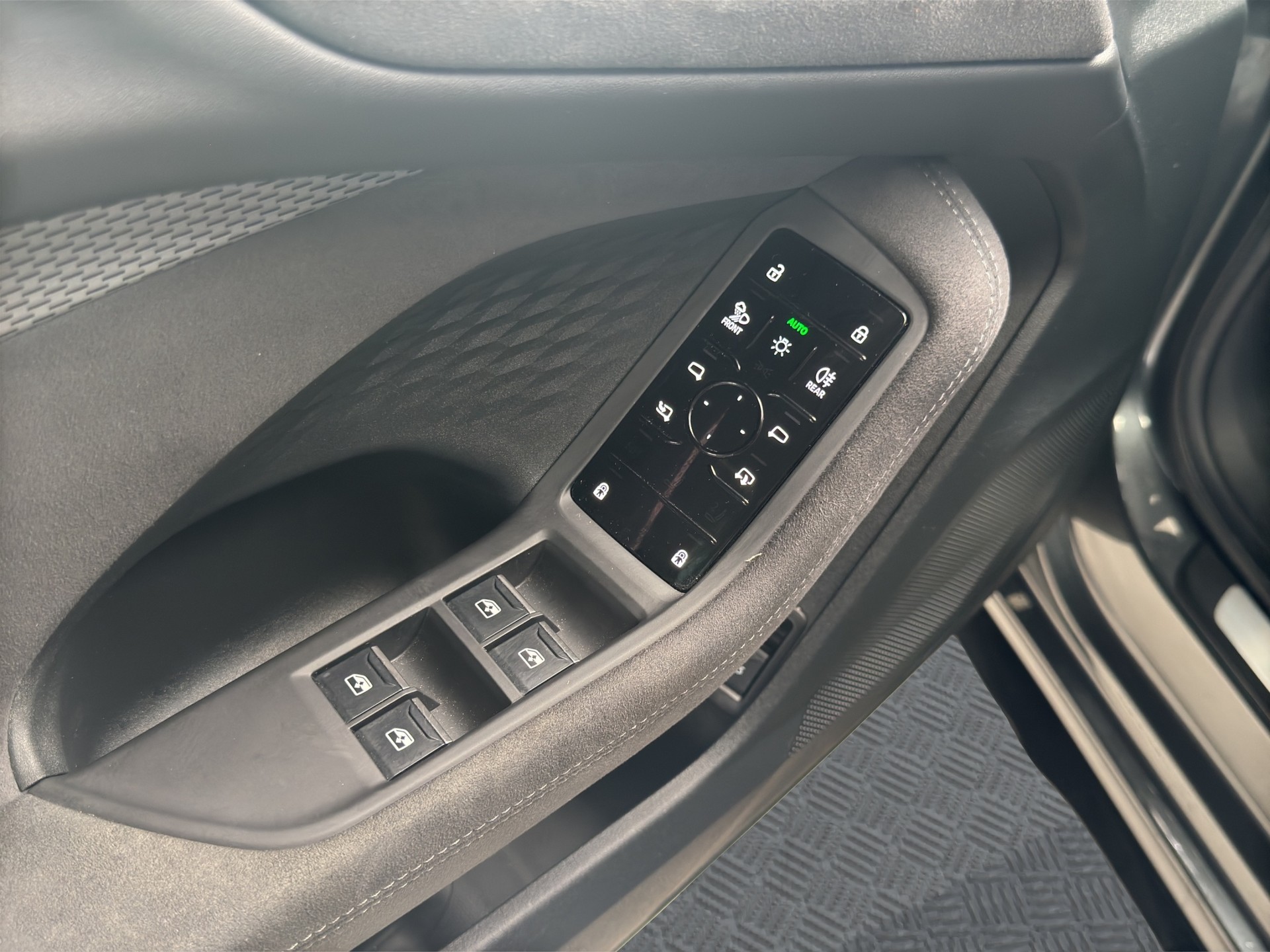 AUDI A5 Avant S Line Black LineTFSI-image-8