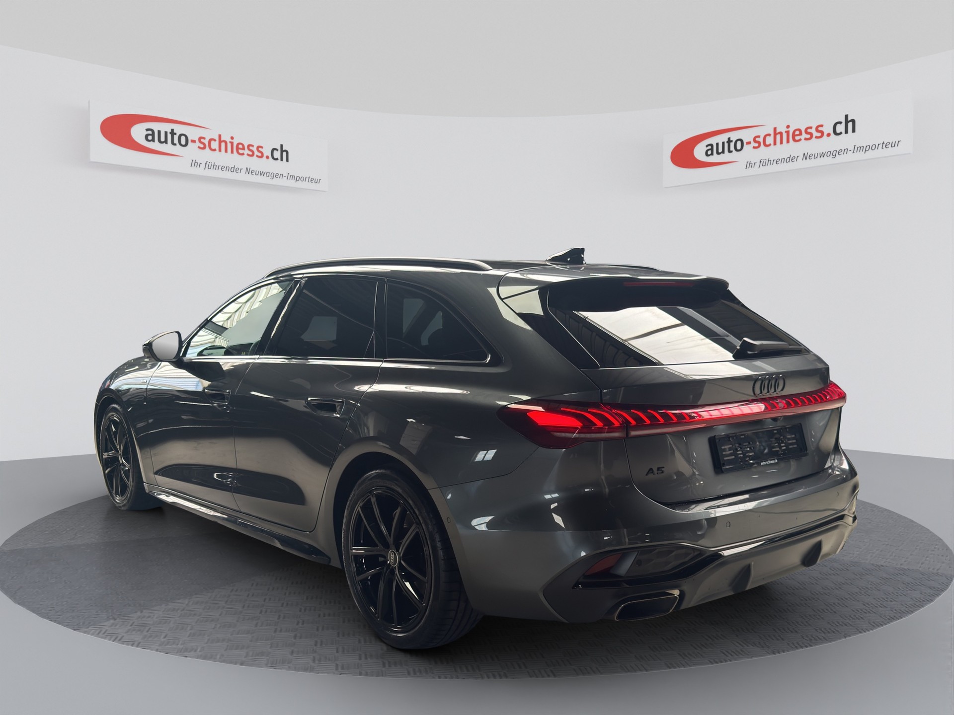 AUDI A5 Avant S Line Black LineTFSI-image-2