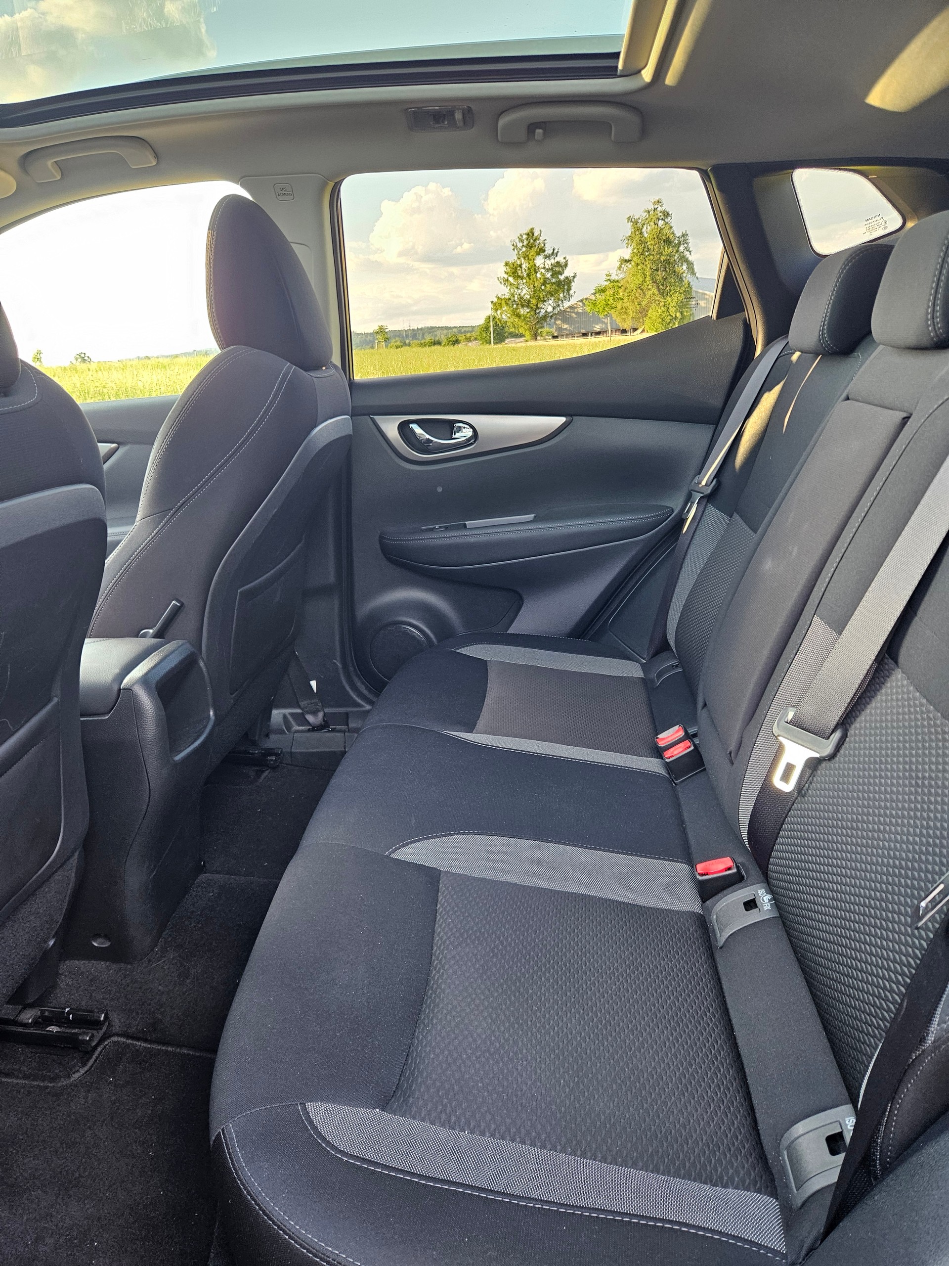NISSAN 1.5 dCi N-Connecta-image-4
